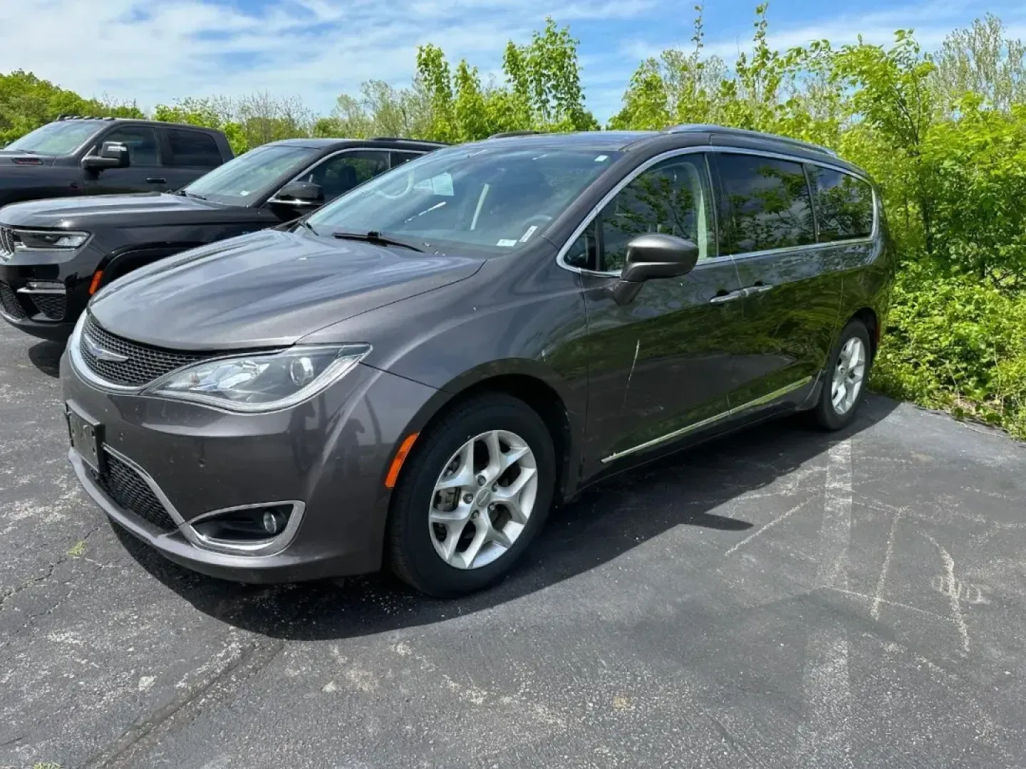 2020 /Black/Alloy Leather Chrysler Pacifica Touring L Plus (2C4RC1EG5LR) with an Other engine, Automatic transmission, located at 12830 Highway 21, De Soto, MO, 63020, (636) 337-7777, 38.153099, -90.573624 - **Experience Family-Friendly Adventures in the 2020 Chrysler Pacifica Touring L Plus at Pettus CDJR DeSoto!**<br /> <br /> If you're looking for a reliable minivan that perfectly balances comfort, technology, and efficiency for your family, look no further than this stunning 2020 Chrysler Pacifica T - Photo#34