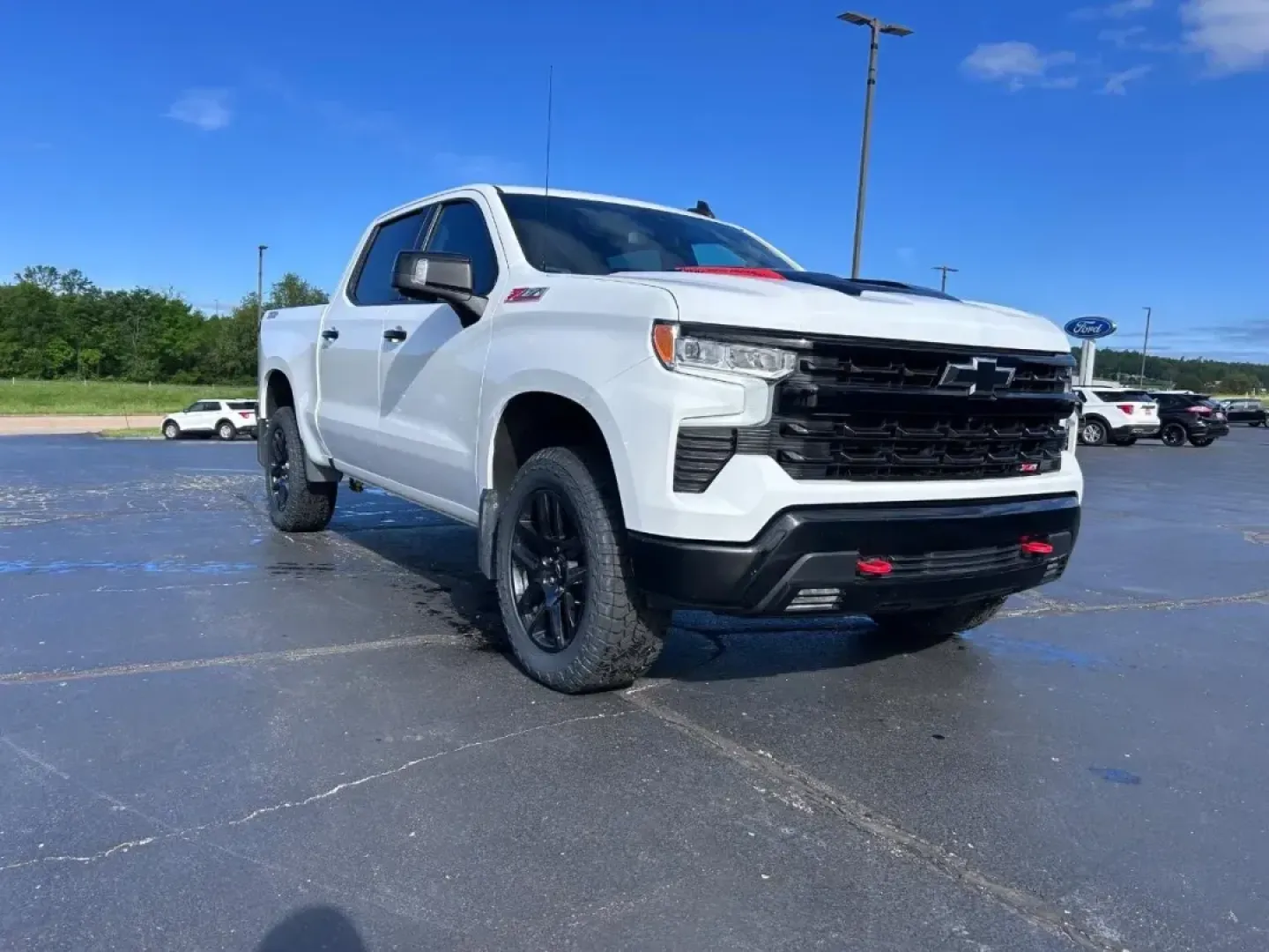 2022 /Jet Black Leather Chevrolet Silverado 1500 LT Trail Boss (3GCUDFED4NG) with an 5.3L engine, located at 141 Commercial Dr, Fredericktown, MO, 63645, (573) 783-6432, 37.570087, -90.320648 - **Adventure Awaits in the 2022 Chevrolet Silverado 1500 LT Trail Boss Perfect for the Modern Explorer!**<br /> <br /> Are you looking for a dependable vehicle that effortlessly blends rugged capability with everyday comfort? The 2022 Chevrolet Silverado 1500 LT Trail Boss is your ideal companion, w - Photo#21