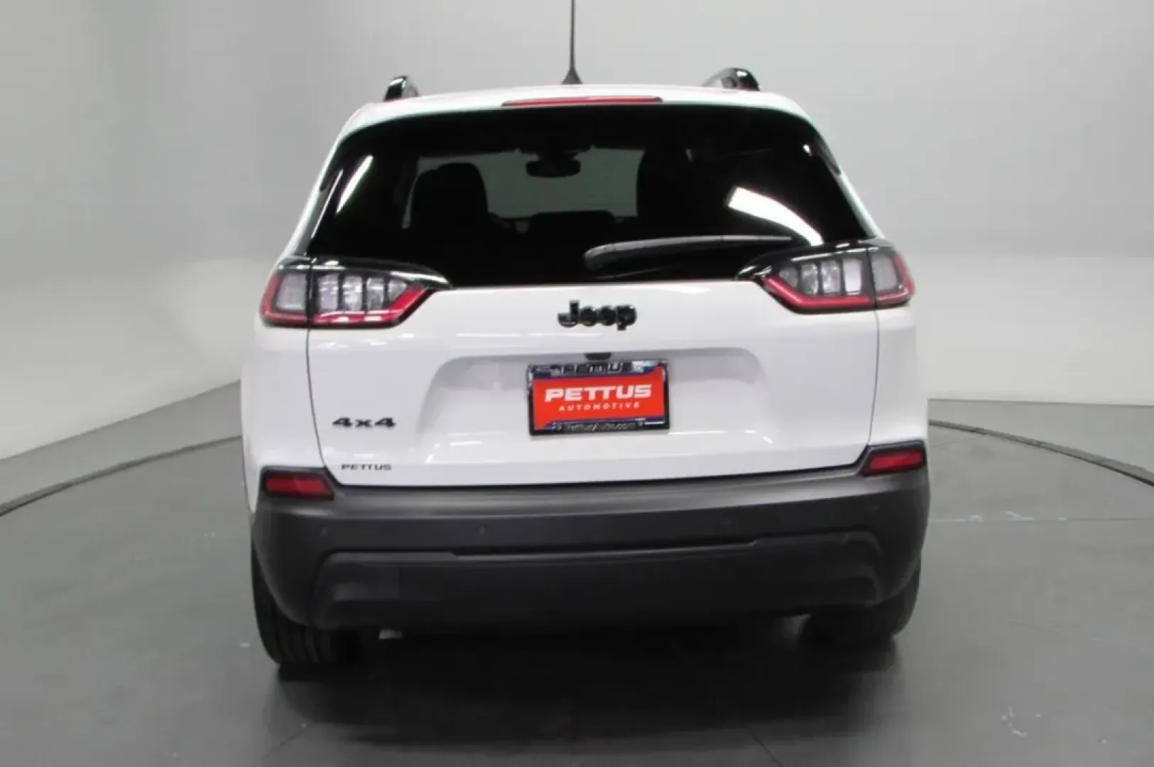2023 /Black Jeep Cherokee Altitude (1C4PJMMB1PD) with an Other engine, Automatic transmission, located at 12830 Highway 21, De Soto, MO, 63020, (636) 337-7777, 38.153099, -90.573624 - **Adventure Awaits with the 2023 Jeep Cherokee at Pettus CDJR DeSoto!**<br /> <br /> Are you ready to elevate your driving experience? Whether you're navigating city streets or setting off on a weekend adventure, the 2023 Jeep Cherokee perfectly combines style, comfort, and performance. This pre-own - Photo#6