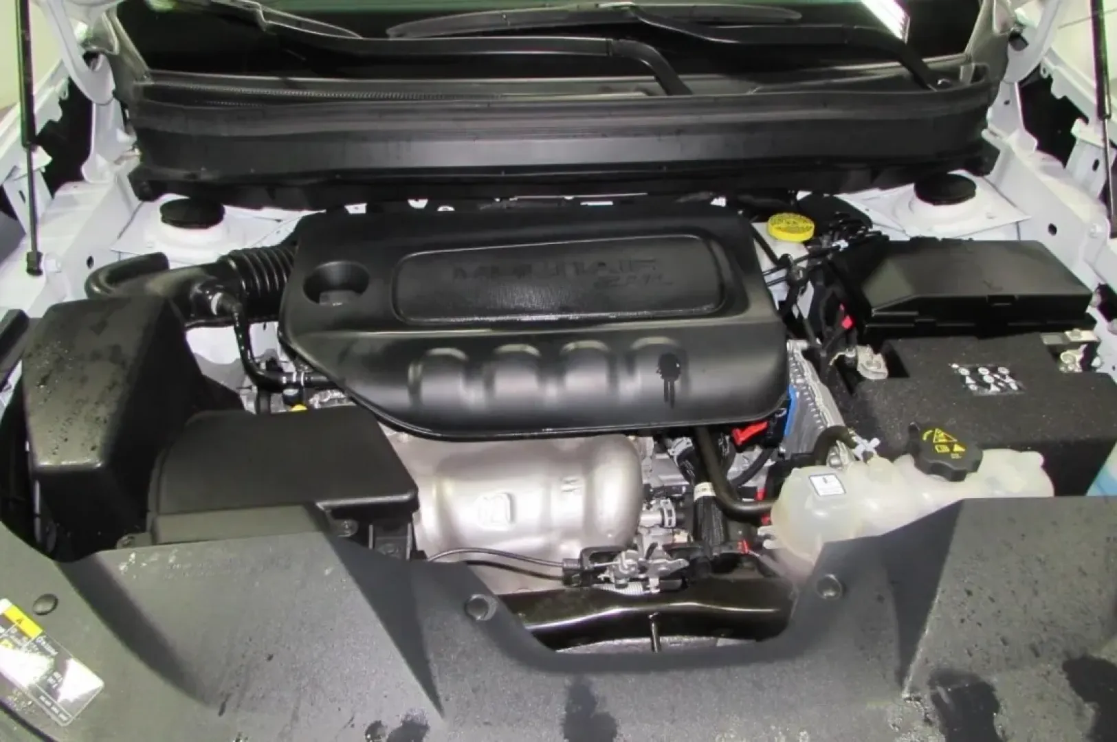 2023 /Black Jeep Cherokee Altitude (1C4PJMMB1PD) with an Other engine, Automatic transmission, located at 12830 Highway 21, De Soto, MO, 63020, (636) 337-7777, 38.153099, -90.573624 - **Adventure Awaits with the 2023 Jeep Cherokee at Pettus CDJR DeSoto!**<br /> <br /> Are you ready to elevate your driving experience? Whether you're navigating city streets or setting off on a weekend adventure, the 2023 Jeep Cherokee perfectly combines style, comfort, and performance. This pre-own - Photo#8