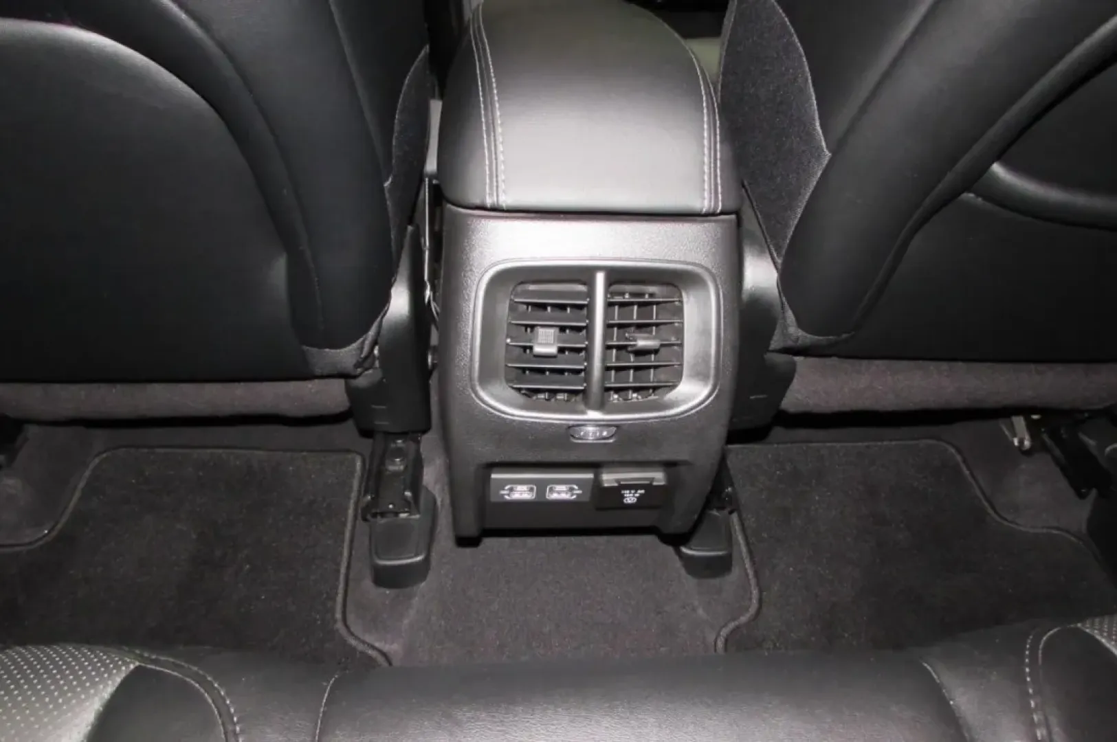 2023 /Black Jeep Cherokee Altitude (1C4PJMMB1PD) with an Other engine, Automatic transmission, located at 12830 Highway 21, De Soto, MO, 63020, (636) 337-7777, 38.153099, -90.573624 - **Adventure Awaits with the 2023 Jeep Cherokee at Pettus CDJR DeSoto!**<br /> <br /> Are you ready to elevate your driving experience? Whether you're navigating city streets or setting off on a weekend adventure, the 2023 Jeep Cherokee perfectly combines style, comfort, and performance. This pre-own - Photo#26