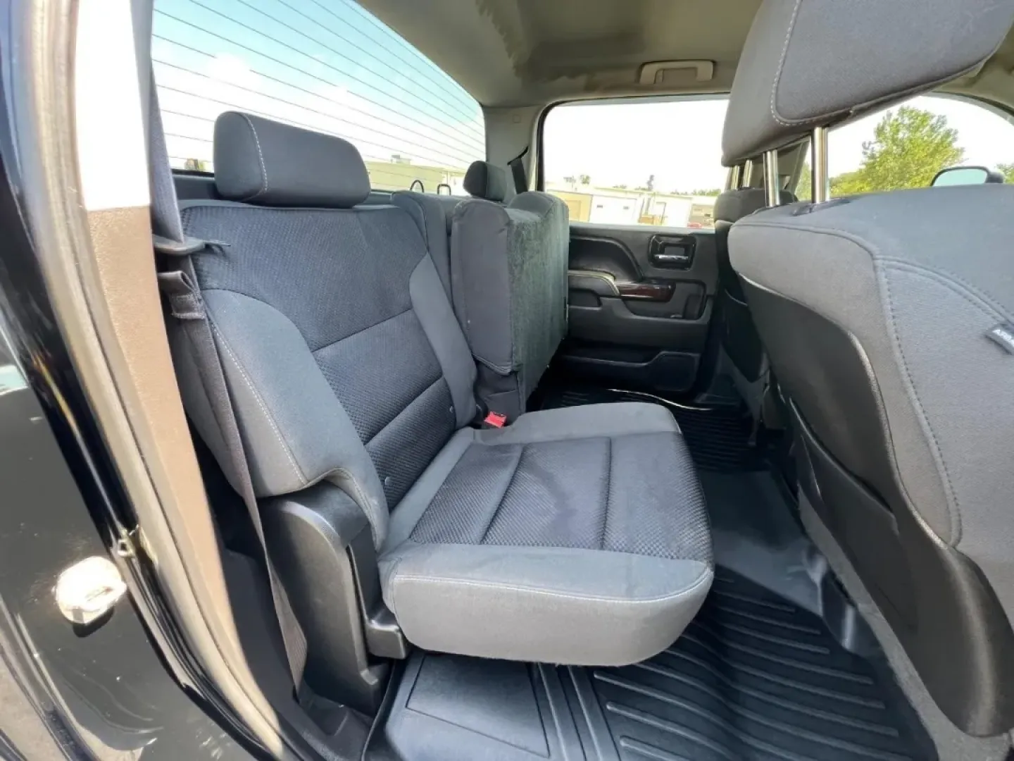 2014 /Jet Black/Dark Ash Cloth GMC Sierra 1500 4WD Crew Cab SLE (3GTU2UEC2EG) with an 5.3L engine, Automatic transmission, located at 970 Woodlawn Dr., Farmington, MO, 63640, (573) 431-7800, 37.825642, -90.468674 - **Unleash Your Adventurous Spirit with the 2014 GMC Sierra 1500 at Pettus CDJR Farmington!**<br /> <br /> Are you ready to elevate your weekend getaways and daily commutes? The 2014 GMC Sierra 1500 is not just a truck; it's a versatile companion designed to facilitate a lifestyle filled with adventu - Photo#11