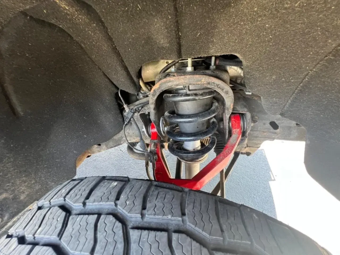 2014 /Jet Black/Dark Ash Cloth GMC Sierra 1500 4WD Crew Cab SLE (3GTU2UEC2EG) with an 5.3L engine, Automatic transmission, located at 970 Woodlawn Dr., Farmington, MO, 63640, (573) 431-7800, 37.825642, -90.468674 - **Unleash Your Adventurous Spirit with the 2014 GMC Sierra 1500 at Pettus CDJR Farmington!**<br /> <br /> Are you ready to elevate your weekend getaways and daily commutes? The 2014 GMC Sierra 1500 is not just a truck; it's a versatile companion designed to facilitate a lifestyle filled with adventu - Photo#14