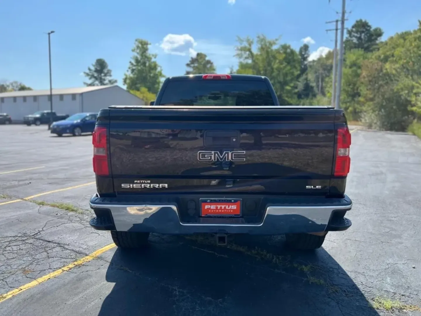 2014 /Jet Black/Dark Ash Cloth GMC Sierra 1500 4WD Crew Cab SLE (3GTU2UEC2EG) with an 5.3L engine, Automatic transmission, located at 970 Woodlawn Dr., Farmington, MO, 63640, (573) 431-7800, 37.825642, -90.468674 - **Unleash Your Adventurous Spirit with the 2014 GMC Sierra 1500 at Pettus CDJR Farmington!**<br /> <br /> Are you ready to elevate your weekend getaways and daily commutes? The 2014 GMC Sierra 1500 is not just a truck; it's a versatile companion designed to facilitate a lifestyle filled with adventu - Photo#6
