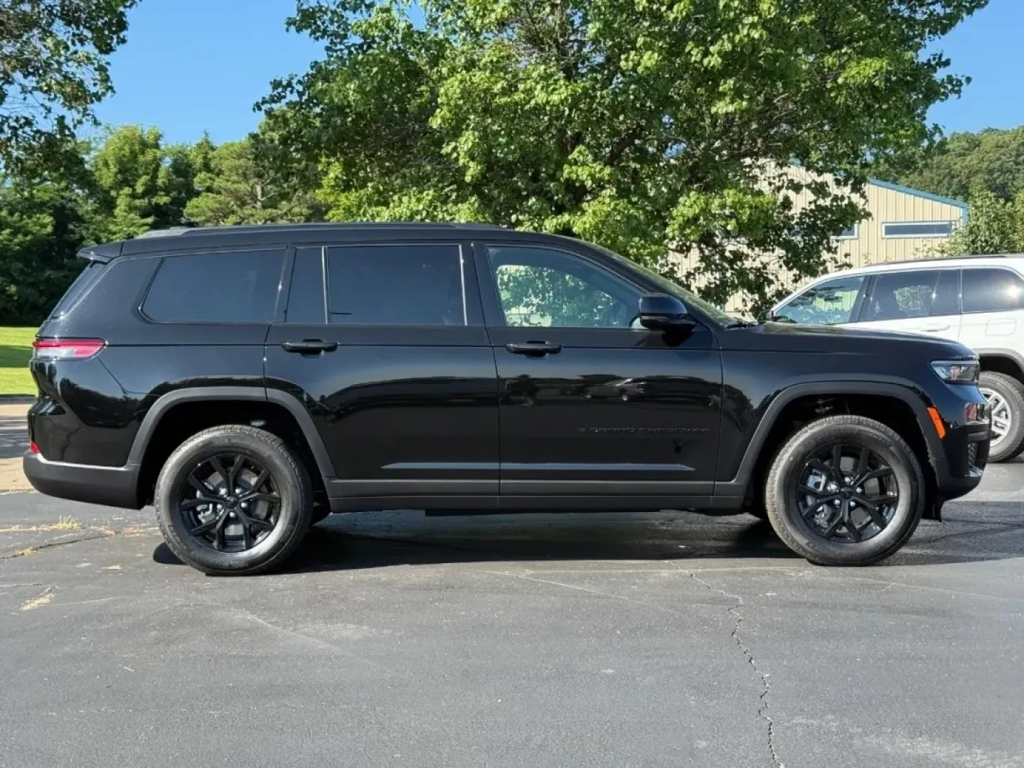 2025 /Global Black Suede Jeep Grand Cherokee Altitude X (1C4RJKAG6S8) with an 3.6L V6 24V VVT UPG I engine, Automatic transmission, located at 970 Woodlawn Dr., Farmington, MO, 63640, (573) 431-7800, 37.825642, -90.468674 - Are you ready to elevate your adventures and embrace the open road? The 2025 Jeep Grand Cherokee L Altitude X is the perfect SUV for those who crave both luxury and capability. Whether you're navigating the bustling streets of Farmington or heading out on a weekend getaway to the stunning Ozark Moun - Photo#1
