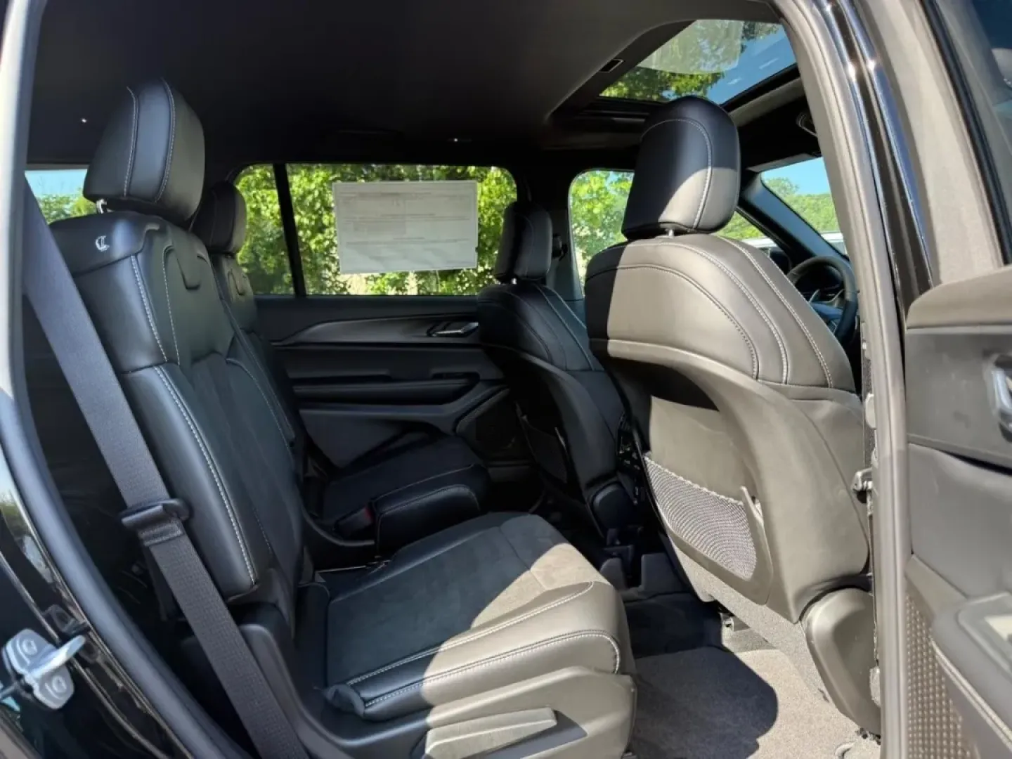 2025 /Global Black Suede Jeep Grand Cherokee Altitude X (1C4RJKAG6S8) with an 3.6L V6 24V VVT UPG I engine, Automatic transmission, located at 970 Woodlawn Dr., Farmington, MO, 63640, (573) 431-7800, 37.825642, -90.468674 - Are you ready to elevate your adventures and embrace the open road? The 2025 Jeep Grand Cherokee L Altitude X is the perfect SUV for those who crave both luxury and capability. Whether you're navigating the bustling streets of Farmington or heading out on a weekend getaway to the stunning Ozark Moun - Photo#5