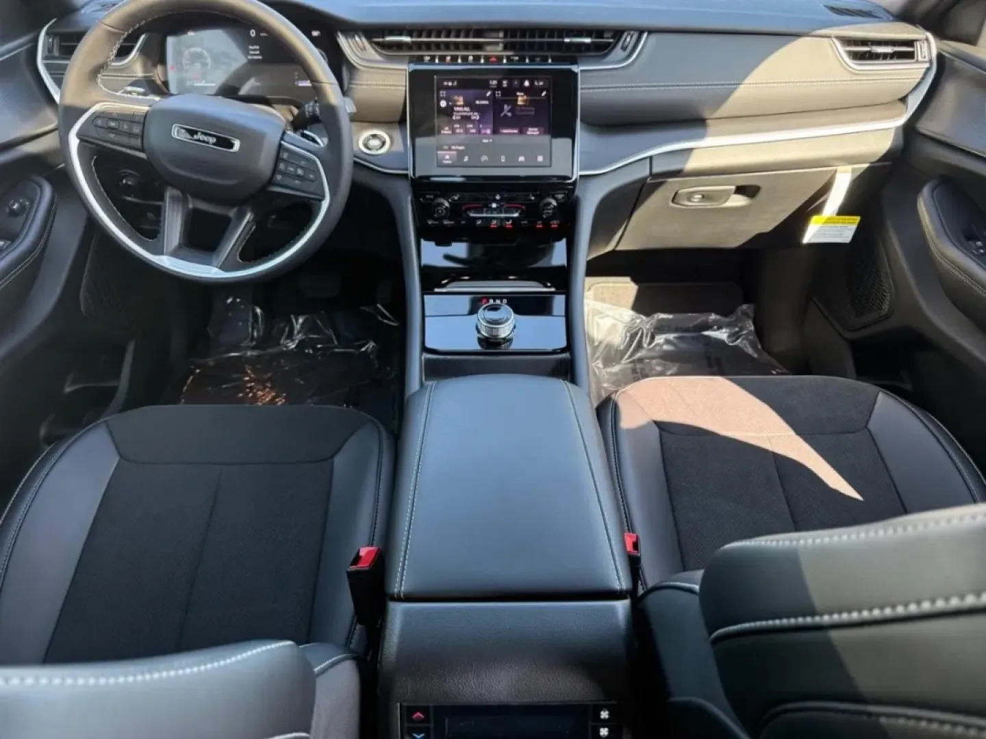 2025 /Global Black Suede Jeep Grand Cherokee Altitude X (1C4RJKAG6S8) with an 3.6L V6 24V VVT UPG I engine, Automatic transmission, located at 970 Woodlawn Dr., Farmington, MO, 63640, (573) 431-7800, 37.825642, -90.468674 - Are you ready to elevate your adventures and embrace the open road? The 2025 Jeep Grand Cherokee L Altitude X is the perfect SUV for those who crave both luxury and capability. Whether you're navigating the bustling streets of Farmington or heading out on a weekend getaway to the stunning Ozark Moun - Photo#7