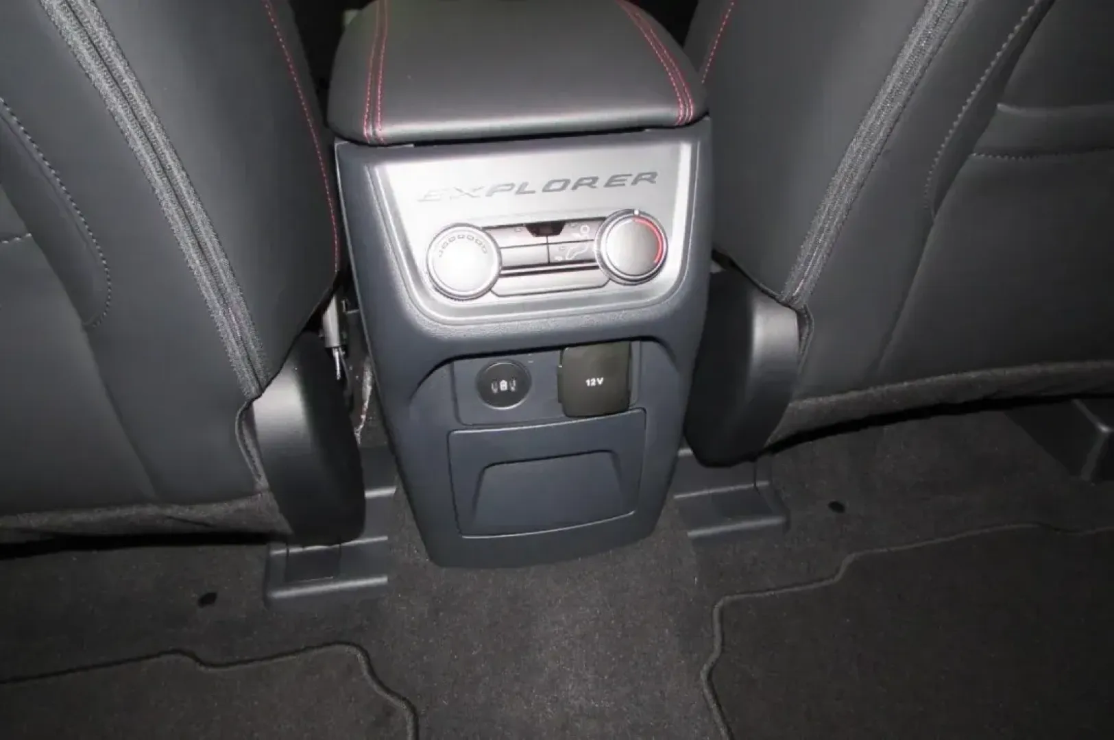 2025 /Onyx Leather Trimmed Ford Explorer ST-Line (1FMUK8KH5SG) with an 2.3L EcoBoost I-4 engine, Automatic transmission, located at 12836 Highway 21, De Soto, MO, 63020, (636) 337-7777, 38.151867, -90.575615 - **Experience Adventure with the 2025 Ford Explorer ST-Line from Pettus Ford De Soto!** <br /> <br /> Are you ready to elevate your family outings or weekend adventures? The 2025 Ford Explorer ST-Line is your ultimate companion, designed to handle everything from school runs to road trips with ease. - Photo#28