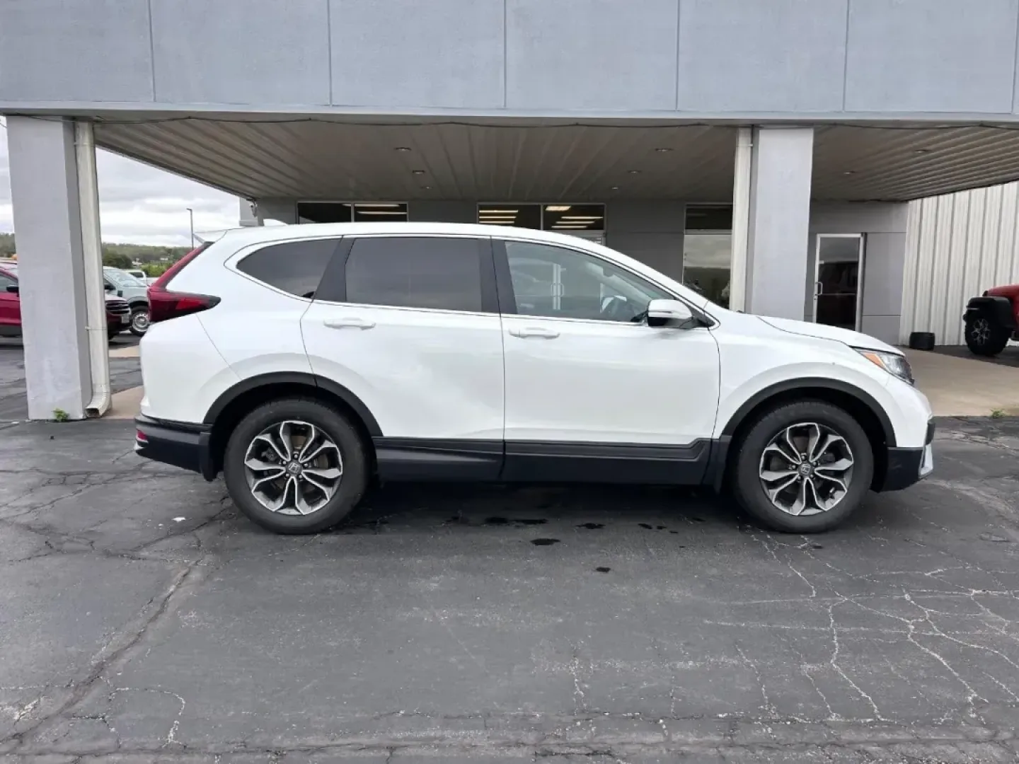 2021 /Ivory Leather Honda CR-V EX-L (7FARW1H83ME) with an 1.5L I-4 16-Valve DOHC engine, Automatic transmission, located at 141 Commercial Dr, Fredericktown, MO, 63645, (573) 783-6432, 37.570087, -90.320648 - USED 2021 Honda CR-V EX-L from Pettus Ford Fredericktown, Fredericktown MO. - Photo#0