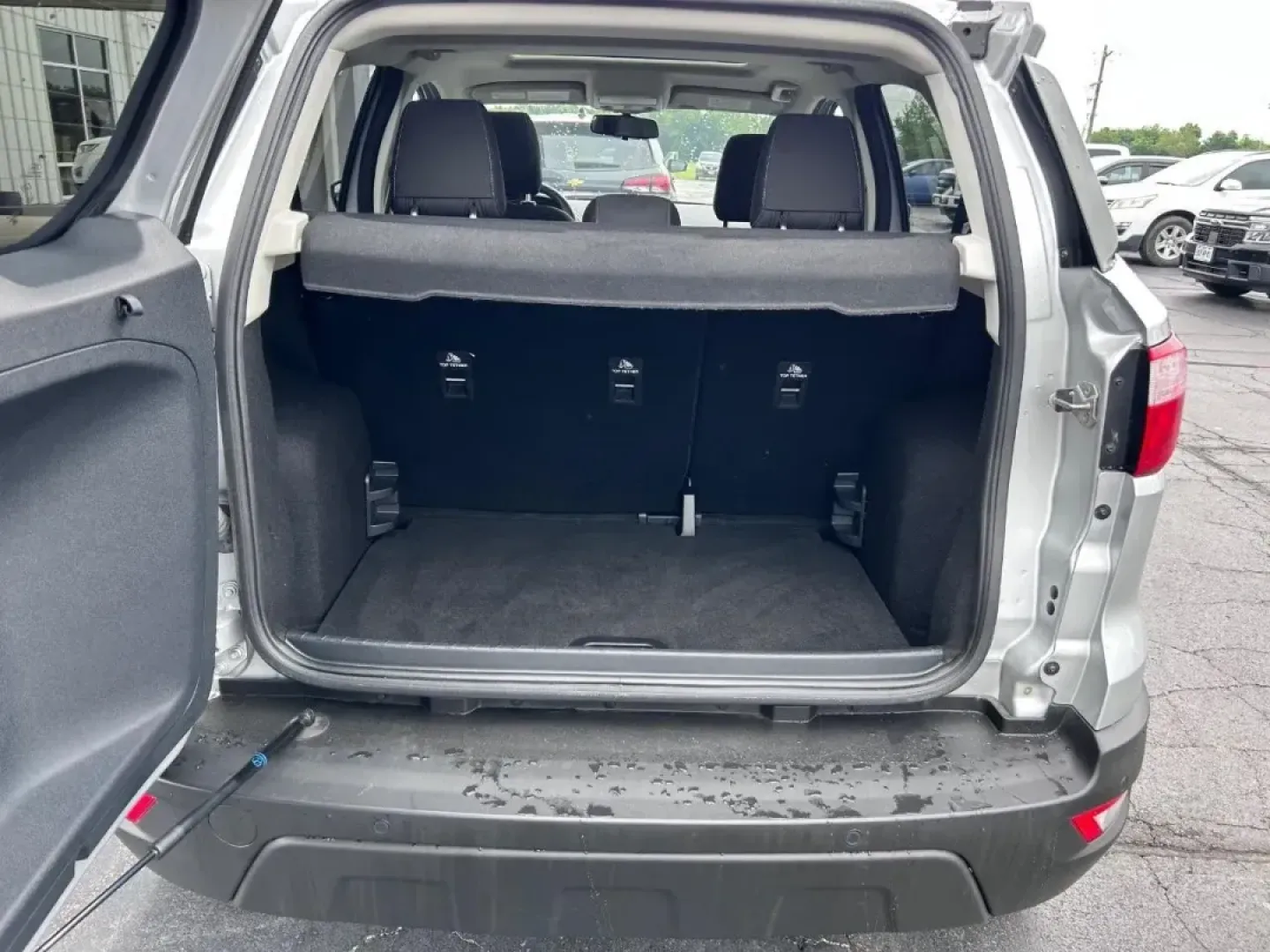2022 Ford EcoSport SE (MAJ6S3GL4NC) with an 2.0L Ti-VCT GDI I-4 engine, Automatic transmission, located at 141 Commercial Dr, Fredericktown, MO, 63645, (573) 783-6432, 37.570087, -90.320648 - USED 2022 Ford EcoSport SE from Pettus Ford Fredericktown, Fredericktown MO. - Photo#4