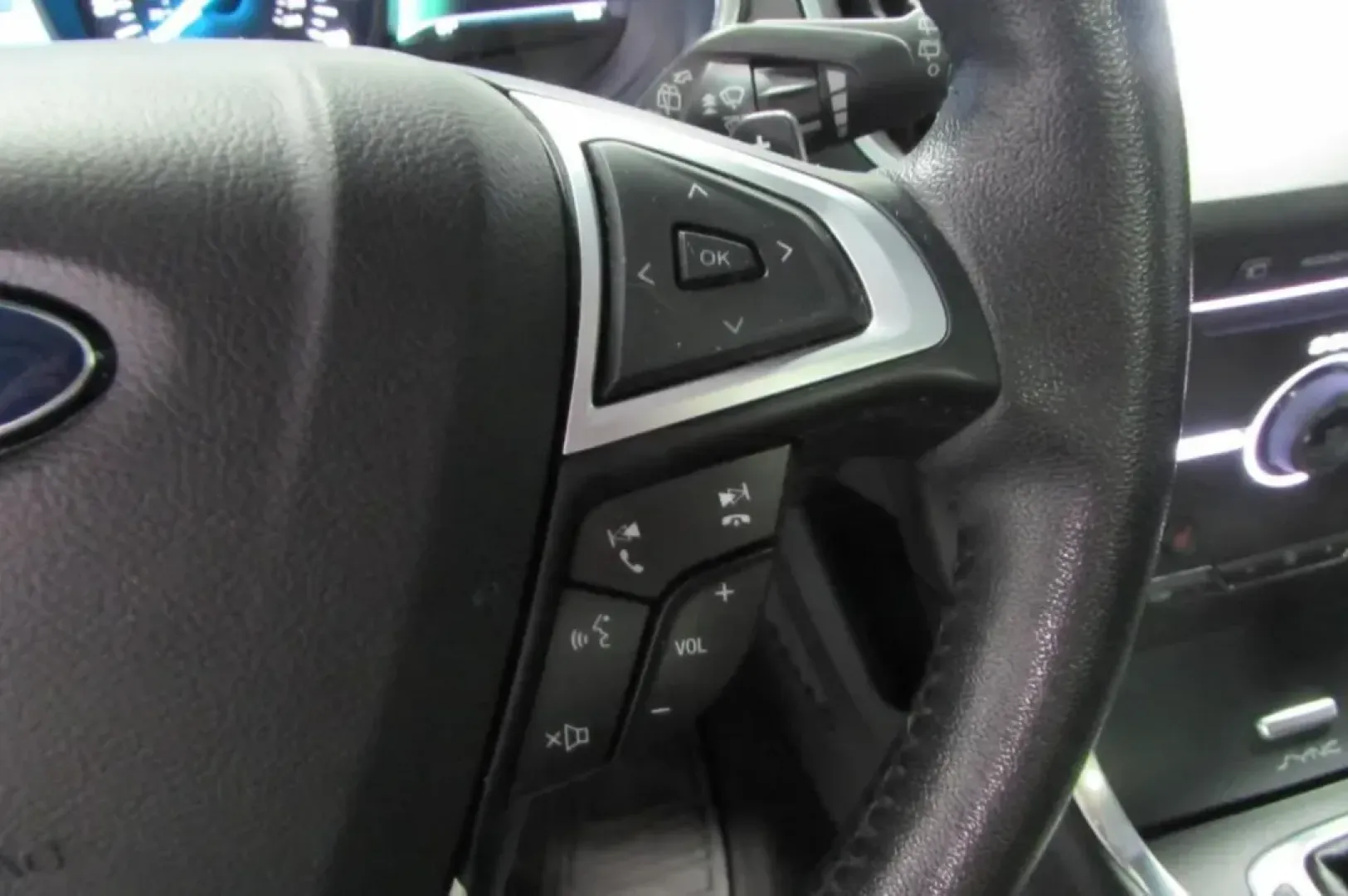 2016 /Ebony Cloth Ford Edge Sport (2FMPK4AP7GB) with an Other engine, Automatic transmission, located at 12830 Highway 21, De Soto, MO, 63020, (636) 337-7777, 38.153099, -90.573624 - **Explore Adventure and Comfort with the 2016 Ford Edge Sport at Pettus CDJR DeSoto!**<br /> <br /> Are you ready to elevate your daily commute or family road trips? This 2016 Ford Edge Sport, now available at Pettus CDJR DeSoto, is designed with your active lifestyle in mind. With its spacious inte - Photo#17