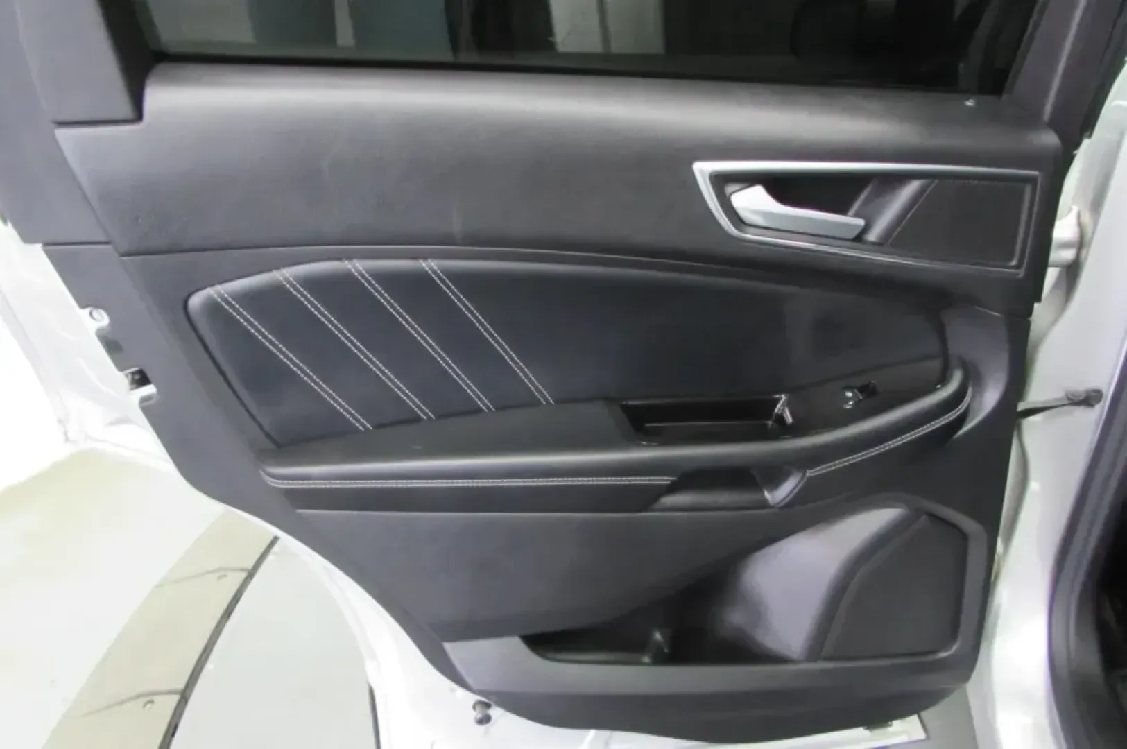 2016 /Ebony Cloth Ford Edge Sport (2FMPK4AP7GB) with an Other engine, Automatic transmission, located at 12830 Highway 21, De Soto, MO, 63020, (636) 337-7777, 38.153099, -90.573624 - **Explore Adventure and Comfort with the 2016 Ford Edge Sport at Pettus CDJR DeSoto!**<br /> <br /> Are you ready to elevate your daily commute or family road trips? This 2016 Ford Edge Sport, now available at Pettus CDJR DeSoto, is designed with your active lifestyle in mind. With its spacious inte - Photo#25