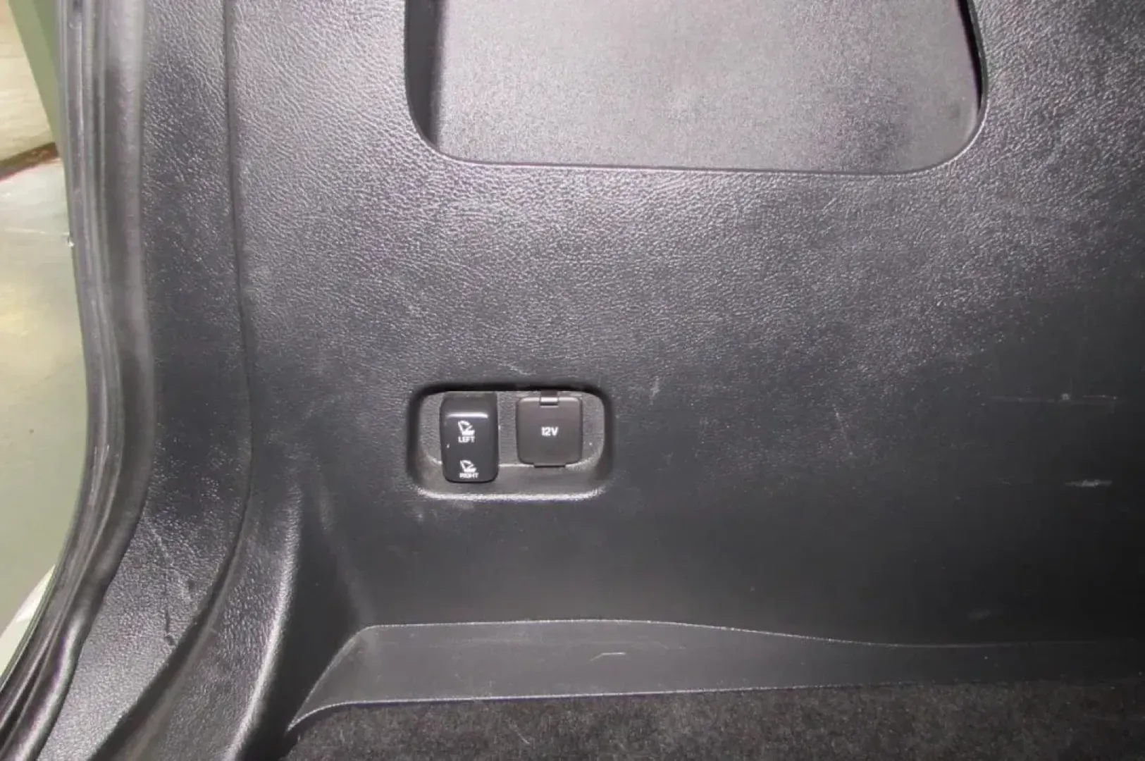 2016 /Ebony Cloth Ford Edge Sport (2FMPK4AP7GB) with an Other engine, Automatic transmission, located at 12830 Highway 21, De Soto, MO, 63020, (636) 337-7777, 38.153099, -90.573624 - **Explore Adventure and Comfort with the 2016 Ford Edge Sport at Pettus CDJR DeSoto!**<br /> <br /> Are you ready to elevate your daily commute or family road trips? This 2016 Ford Edge Sport, now available at Pettus CDJR DeSoto, is designed with your active lifestyle in mind. With its spacious inte - Photo#29