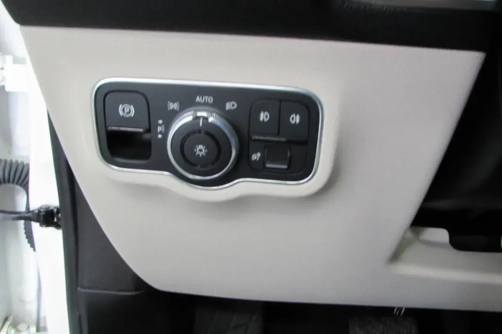 2020 /Macchiato Beige Leather Mercedes-Benz GLB GLB 250 4MATIC (W1N4M4HB1LW) with an Other engine, Automatic transmission, located at 12830 Highway 21, De Soto, MO, 63020, (636) 337-7777, 38.153099, -90.573624 - Elevate your lifestyle with the perfect blend of luxury and practicality! Introducing the 2020 Mercedes-Benz GLB 250 4MATIC a premium SUV that caters to your busy life while offering space, comfort, and cutting-edge technology. Whether you're navigating the urban streets of De Soto, MO, or embarkin - Photo#14