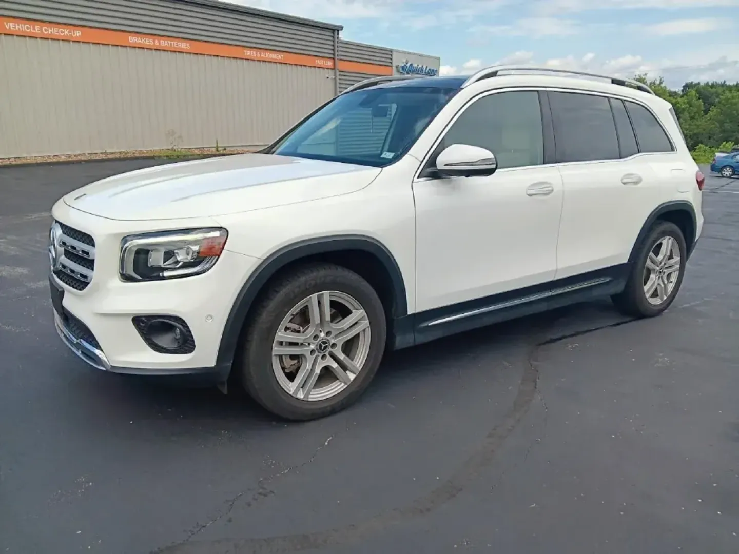 2020 /Macchiato Beige Leather Mercedes-Benz GLB GLB 250 4MATIC (W1N4M4HB1LW) with an Other engine, Automatic transmission, located at 12830 Highway 21, De Soto, MO, 63020, (636) 337-7777, 38.153099, -90.573624 - Elevate your lifestyle with the perfect blend of luxury and practicality! Introducing the 2020 Mercedes-Benz GLB 250 4MATIC a premium SUV that caters to your busy life while offering space, comfort, and cutting-edge technology. Whether you're navigating the urban streets of De Soto, MO, or embarkin - Photo#36