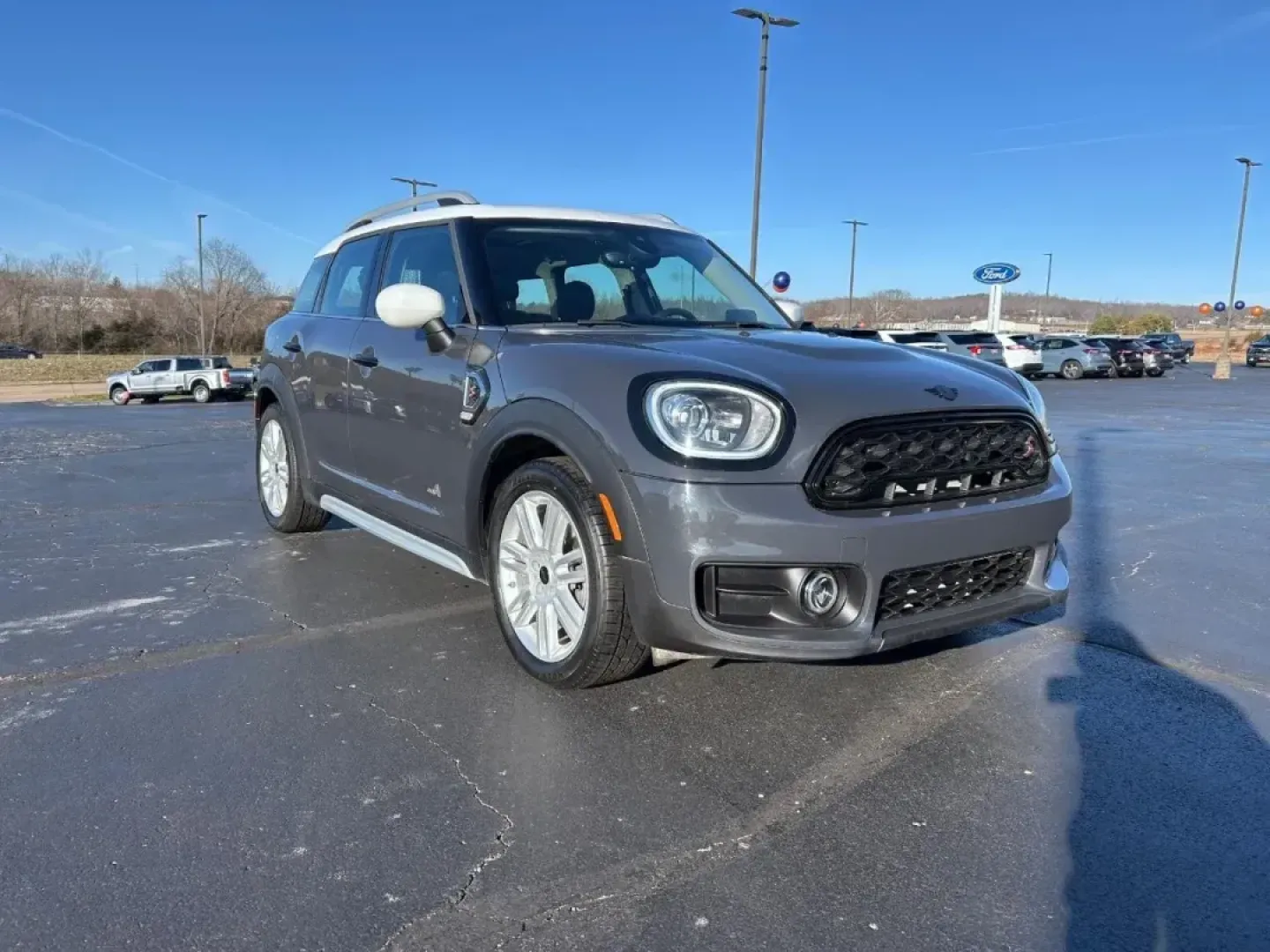 2020 Mini Cooper S Countryman (WMZYX1C06L3) with an 2.0L Turbocharged engine, located at 141 Commercial Dr, Fredericktown, MO, 63645, (573) 783-6432, 37.570087, -90.320648 - Experience the perfect blend of style, performance, and versatility with the **2020 Mini Cooper S Countryman**, ready to elevate your commuting and weekend adventures alike! Whether you're navigating the bustling streets of Fredericktown or embarking on a family road trip, this SUV is designed to ca - Photo#0
