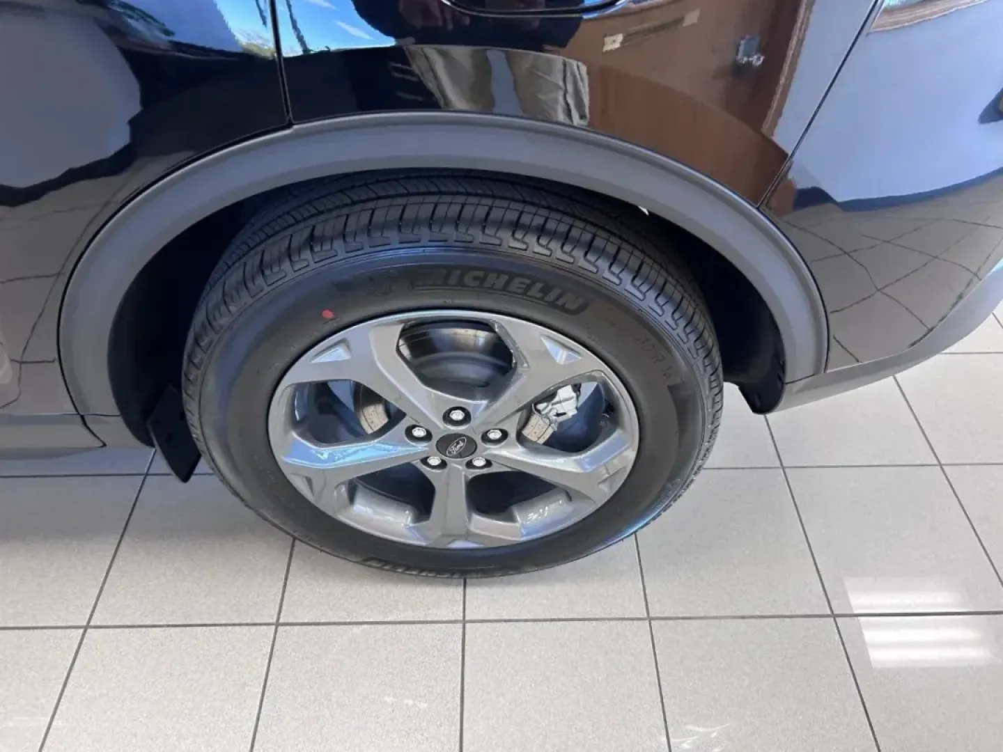 2025 /Ebony Leather Trimmed Ford Escape ST-Line (1FMCU9MN5SU) with an 1.5L EcoBoost engine, Automatic transmission, located at 141 Commercial Dr, Fredericktown, MO, 63645, (573) 783-6432, 37.570087, -90.320648 - **Explore Adventure in Style with This 2025 Ford Escape ST-Line!**<br /> <br /> Are you ready to elevate your lifestyle? The 2025 Ford Escape ST-Line is perfect for those seeking a versatile and stylish SUV that seamlessly fits into both your daily routine and weekend adventures. Whether you're comm - Photo#4
