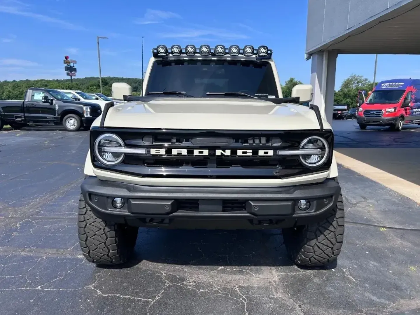 2025 /Smoked Truffle w/Black Leather Ford Bronco Outer Banks (1FMEE8BP5SL) with an 2.7L V6 Turbocharged engine, Automatic transmission, located at 141 Commercial Dr, Fredericktown, MO, 63645, (573) 783-6432, 37.570087, -90.320648 - Unlock your adventurous spirit with the stunning 2025 Ford Bronco Outer Banks, a perfect companion for weekend escapades and off-road explorations! At Pettus Ford Fredericktown, we understand that life's journeys require a vehicle that matches your lifestyle, whether that's tackling rugged terrains - Photo#6