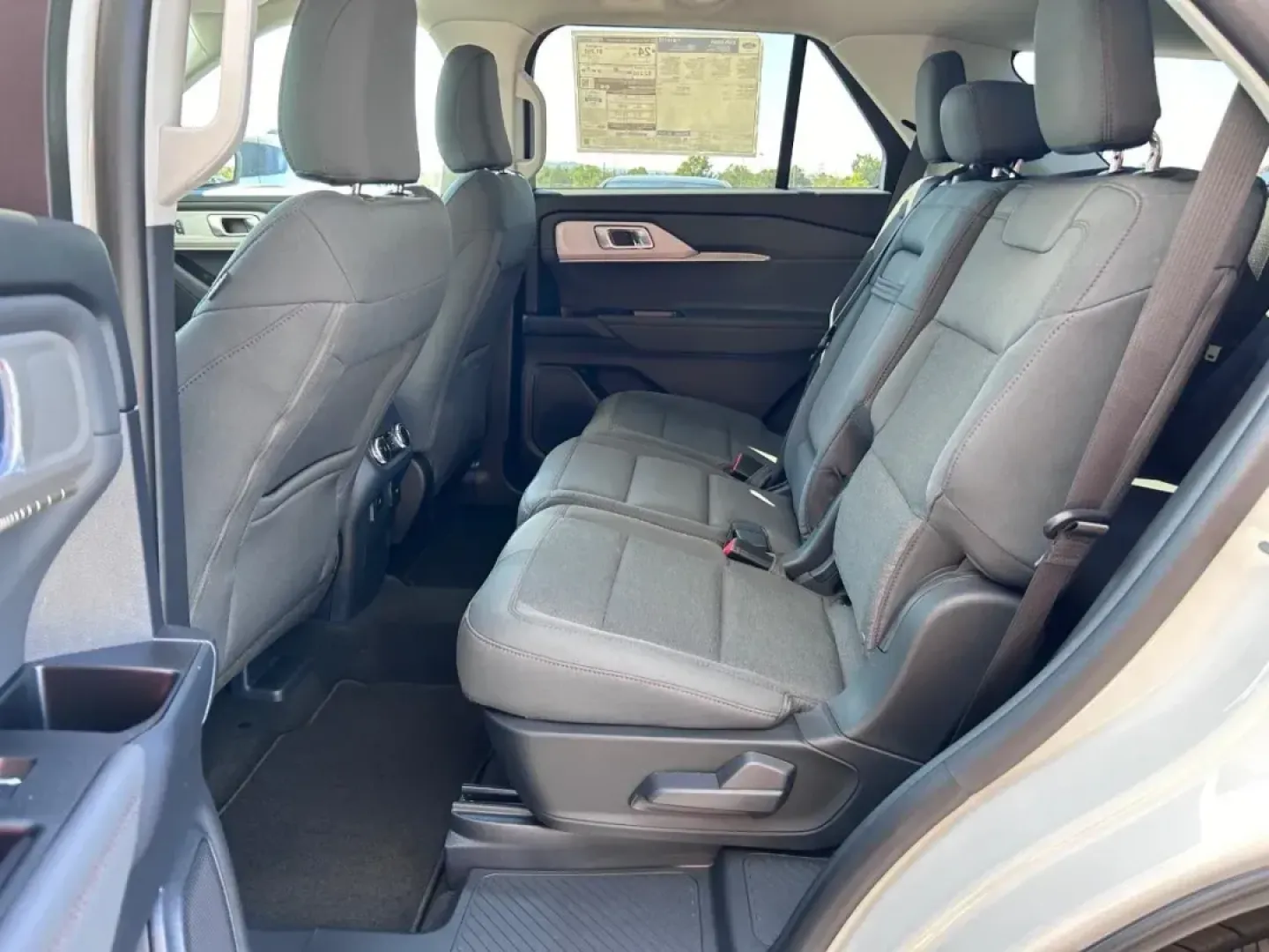2025 /Dark Gray/Onyx Cloth Ford Explorer Active (1FMUK7DH8SG) with an 2.3L EcoBoost I-4 engine, Automatic transmission, located at 141 Commercial Dr, Fredericktown, MO, 63645, (573) 783-6432, 37.570087, -90.320648 - Discover the perfect blend of adventure and everyday practicality with the 2025 Ford Explorer Active, now available at Pettus Ford Fredericktown. Located at 141 Commercial Drive, Fredericktown, MO 63645, our dealership specializes in providing quality used vehicles, and this SUV is no exception. Whe - Photo#9