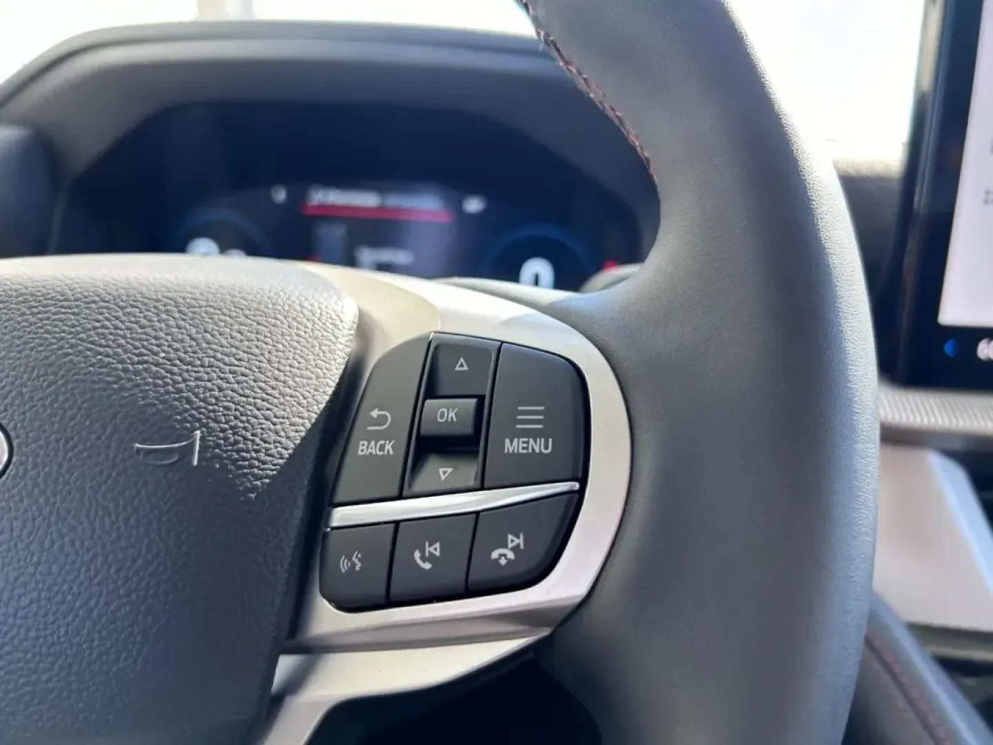 2025 /Dark Gray/Onyx Cloth Ford Explorer Active (1FMUK7DH8SG) with an 2.3L EcoBoost I-4 engine, Automatic transmission, located at 141 Commercial Dr, Fredericktown, MO, 63645, (573) 783-6432, 37.570087, -90.320648 - Discover the perfect blend of adventure and everyday practicality with the 2025 Ford Explorer Active, now available at Pettus Ford Fredericktown. Located at 141 Commercial Drive, Fredericktown, MO 63645, our dealership specializes in providing quality used vehicles, and this SUV is no exception. Whe - Photo#14