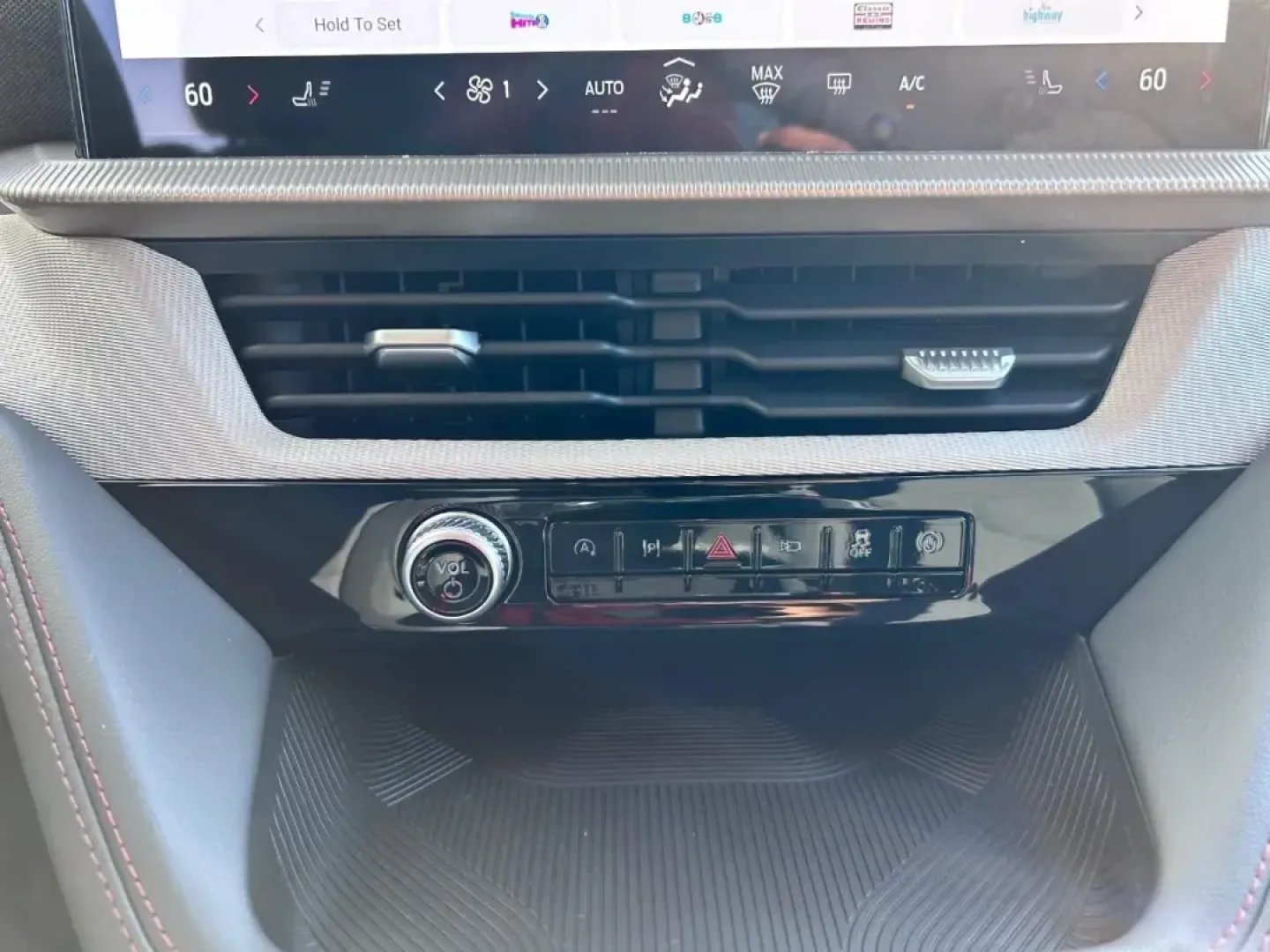 2025 /Dark Gray/Onyx Cloth Ford Explorer Active (1FMUK7DH8SG) with an 2.3L EcoBoost I-4 engine, Automatic transmission, located at 141 Commercial Dr, Fredericktown, MO, 63645, (573) 783-6432, 37.570087, -90.320648 - Discover the perfect blend of adventure and everyday practicality with the 2025 Ford Explorer Active, now available at Pettus Ford Fredericktown. Located at 141 Commercial Drive, Fredericktown, MO 63645, our dealership specializes in providing quality used vehicles, and this SUV is no exception. Whe - Photo#16