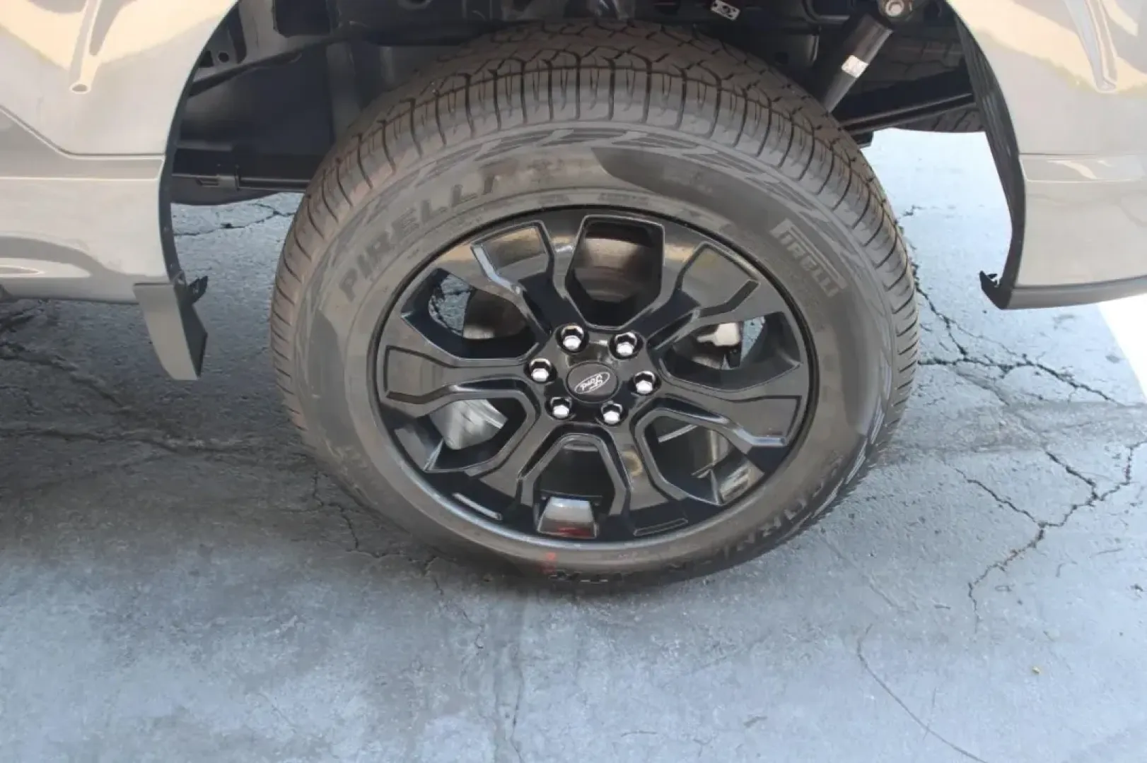 2022 /Black Cloth Ford F-150 XLT (1FTFW1ED8NF) with an 3.5L V6 Turbocharged engine, Automatic transmission, located at 141 Commercial Dr, Fredericktown, MO, 63645, (573) 783-6432, 37.570087, -90.320648 - **Unleash Adventure with the 2022 Ford F-150 XLT Perfect for Life's Journeys!**<br /> <br /> Discover the perfect blend of rugged capability and modern comfort with the 2022 Ford F-150 XLT, available now at Pettus Ford Fredericktown. Located at 141 Commercial Drive, Fredericktown, MO 63645, our OEM - Photo#4