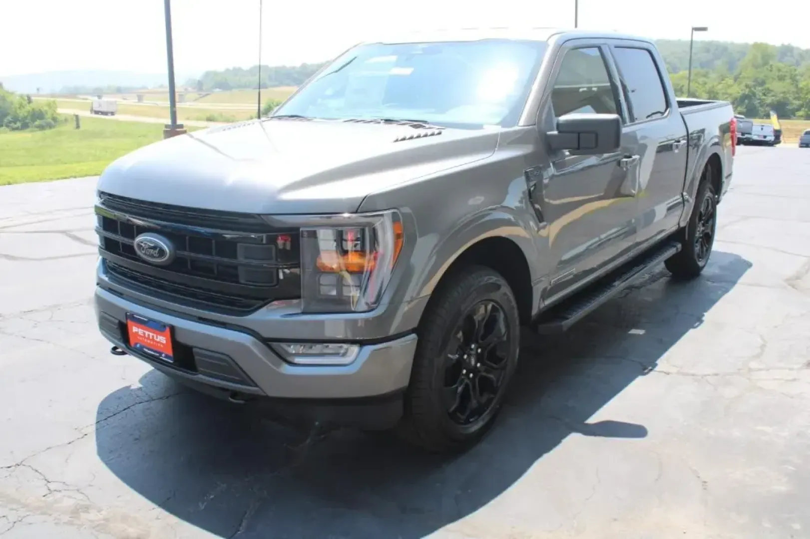 2022 /Black Cloth Ford F-150 XLT (1FTFW1ED8NF) with an 3.5L V6 Turbocharged engine, Automatic transmission, located at 141 Commercial Dr, Fredericktown, MO, 63645, (573) 783-6432, 37.570087, -90.320648 - **Unleash Adventure with the 2022 Ford F-150 XLT Perfect for Life's Journeys!**<br /> <br /> Discover the perfect blend of rugged capability and modern comfort with the 2022 Ford F-150 XLT, available now at Pettus Ford Fredericktown. Located at 141 Commercial Drive, Fredericktown, MO 63645, our OEM - Photo#5