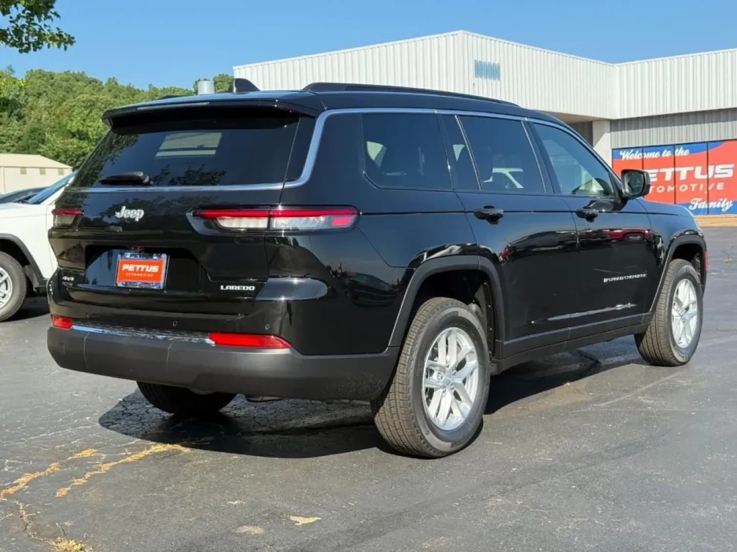2025 /Global Black Cloth Jeep Grand Cherokee Laredo (1C4RJKAG1S8) with an 3.6L V6 24V VVT UPG I engine, Automatic transmission, located at 970 Woodlawn Dr., Farmington, MO, 63640, (573) 431-7800, 37.825642, -90.468674 - **Explore Life's Adventures with the 2025 Jeep Grand Cherokee L Available Now at Pettus CDJR Farmington!**<br /> <br /> If you're looking for a vehicle that can keep up with your busy lifestyle, the 2025 Jeep Grand Cherokee L is your ticket to adventure. Whether you're navigating the bustling stree - Photo#2