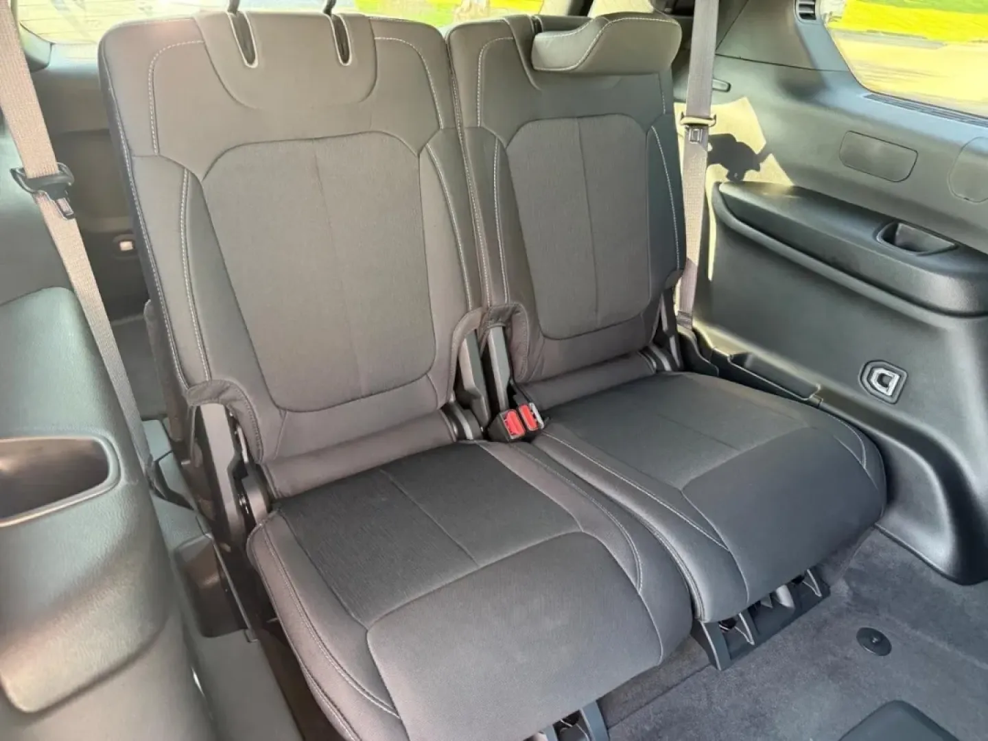 2025 /Global Black Cloth Jeep Grand Cherokee Laredo (1C4RJKAG1S8) with an 3.6L V6 24V VVT UPG I engine, Automatic transmission, located at 970 Woodlawn Dr., Farmington, MO, 63640, (573) 431-7800, 37.825642, -90.468674 - **Explore Life's Adventures with the 2025 Jeep Grand Cherokee L Available Now at Pettus CDJR Farmington!**<br /> <br /> If you're looking for a vehicle that can keep up with your busy lifestyle, the 2025 Jeep Grand Cherokee L is your ticket to adventure. Whether you're navigating the bustling stree - Photo#4