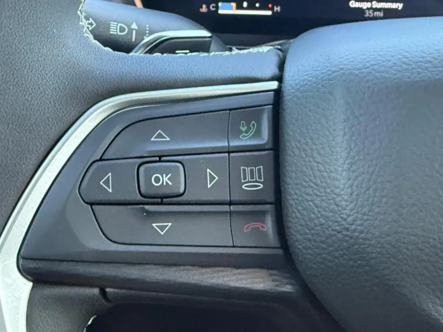 2025 /Global Black Cloth Jeep Grand Cherokee Laredo (1C4RJKAG1S8) with an 3.6L V6 24V VVT UPG I engine, Automatic transmission, located at 970 Woodlawn Dr., Farmington, MO, 63640, (573) 431-7800, 37.825642, -90.468674 - **Explore Life's Adventures with the 2025 Jeep Grand Cherokee L Available Now at Pettus CDJR Farmington!**<br /> <br /> If you're looking for a vehicle that can keep up with your busy lifestyle, the 2025 Jeep Grand Cherokee L is your ticket to adventure. Whether you're navigating the bustling stree - Photo#9