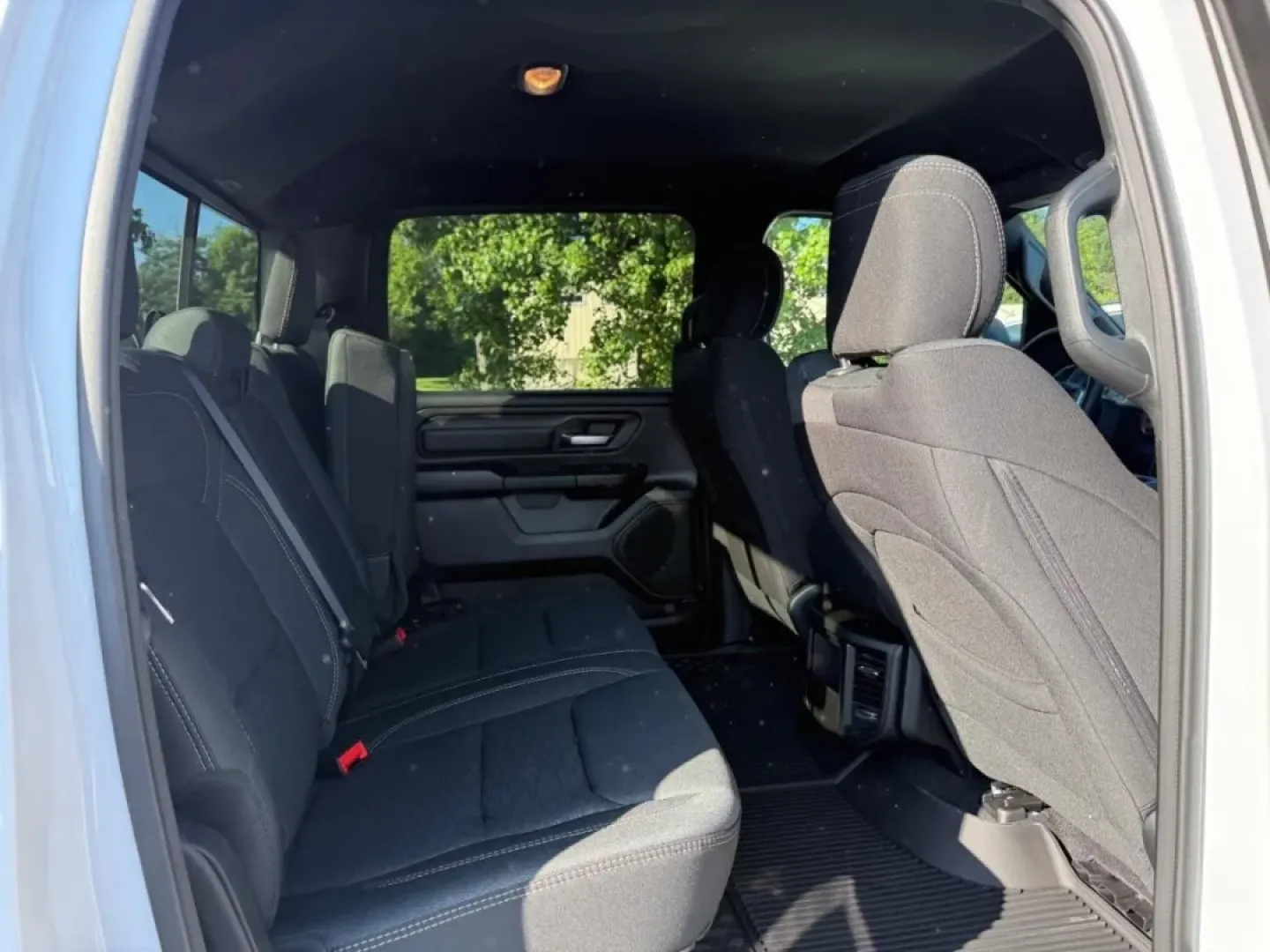 2025 /Black Cloth Ram 1500 Warlock Crew Cab (1C6SRFGP5SN) with an 3.0L I6 Hurricane SO Twin Turbo ESS engine, Automatic transmission, located at 970 Woodlawn Dr., Farmington, MO, 63640, (573) 431-7800, 37.825642, -90.468674 - Experience the thrill of adventure and functionality with the 2025 Ram 1500 Tradesman, now available at Pettus CDJR Farmington in Farmington, MO. Whether you're a weekend warrior looking for that perfect truck to carry your gear or a busy professional seeking a reliable vehicle for daily commutes, t - Photo#4