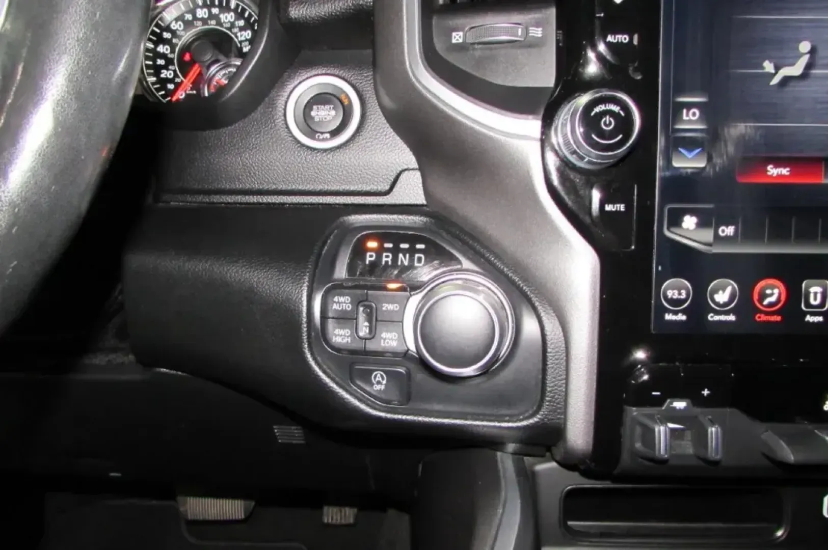2020 /Black Leather Ram 1500 Big Horn/Lone Star (1C6SRFFT3LN) with an Other engine, located at 12830 Highway 21, De Soto, MO, 63020, (636) 337-7777, 38.153099, -90.573624 - Are you ready to elevate your weekend adventures and daily commutes? The 2020 Ram 1500 Big Horn/Lone Star is the perfect blend of rugged capability and refined comfort, making it an ideal choice for anyone looking to enhance their lifestyle. Whether you're hauling gear for a family camping trip or n - Photo#18