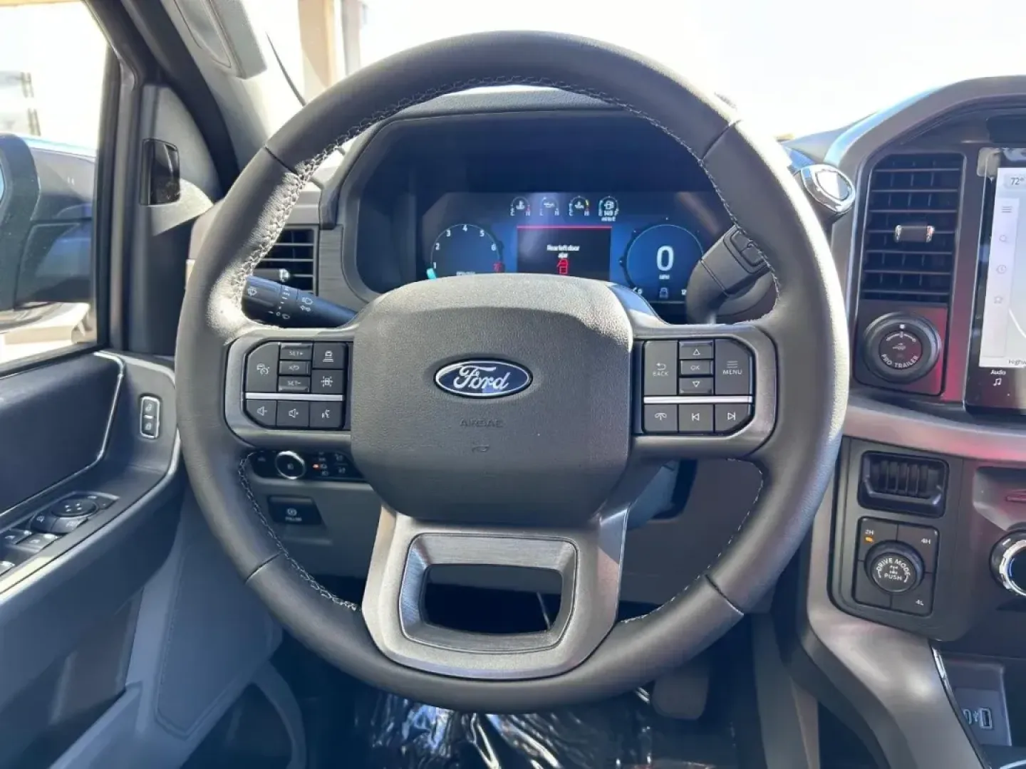 2024 /Black w/Medium Dark Slate Clot Ford F-150 XLT (1FTFW3L52RK) with an 5.0L engine, located at 141 Commercial Dr, Fredericktown, MO, 63645, (573) 783-6432, 37.570087, -90.320648 - ### Discover Your Next Adventure with the 2024 Ford F-150 XLT<br /> <br /> Are you ready to elevate your lifestyle with a powerful truck that can handle everything from daily commutes to weekend getaways? Look no further than our stunning **2024 Ford F-150 XLT** at **Pettus Ford Fredericktown**. Thi - Photo#10
