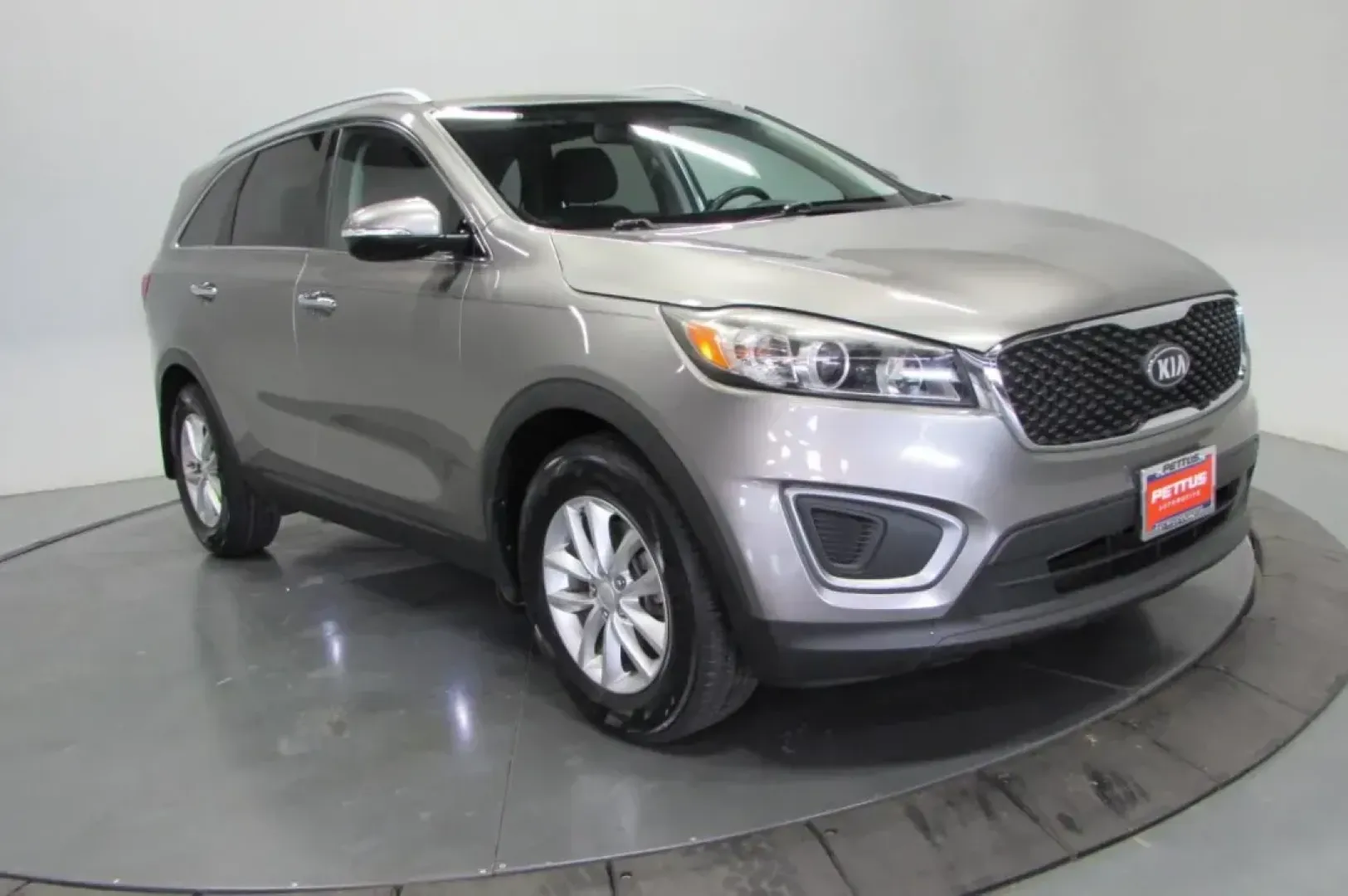 2016 /Satin Black Cloth Kia Sorento LX (5XYPG4A3XGG) with an Other engine, Automatic transmission, located at 12830 Highway 21, De Soto, MO, 63020, (636) 337-7777, 38.153099, -90.573624 - Are you in the market for a vehicle that seamlessly fits into your active lifestyle? Look no further than this stunning 2016 Kia Sorento LX, available now at Pettus CDJR DeSoto. With its spacious interior, impressive fuel efficiency, and advanced safety features, this SUV is ideal for growing famili - Photo#0