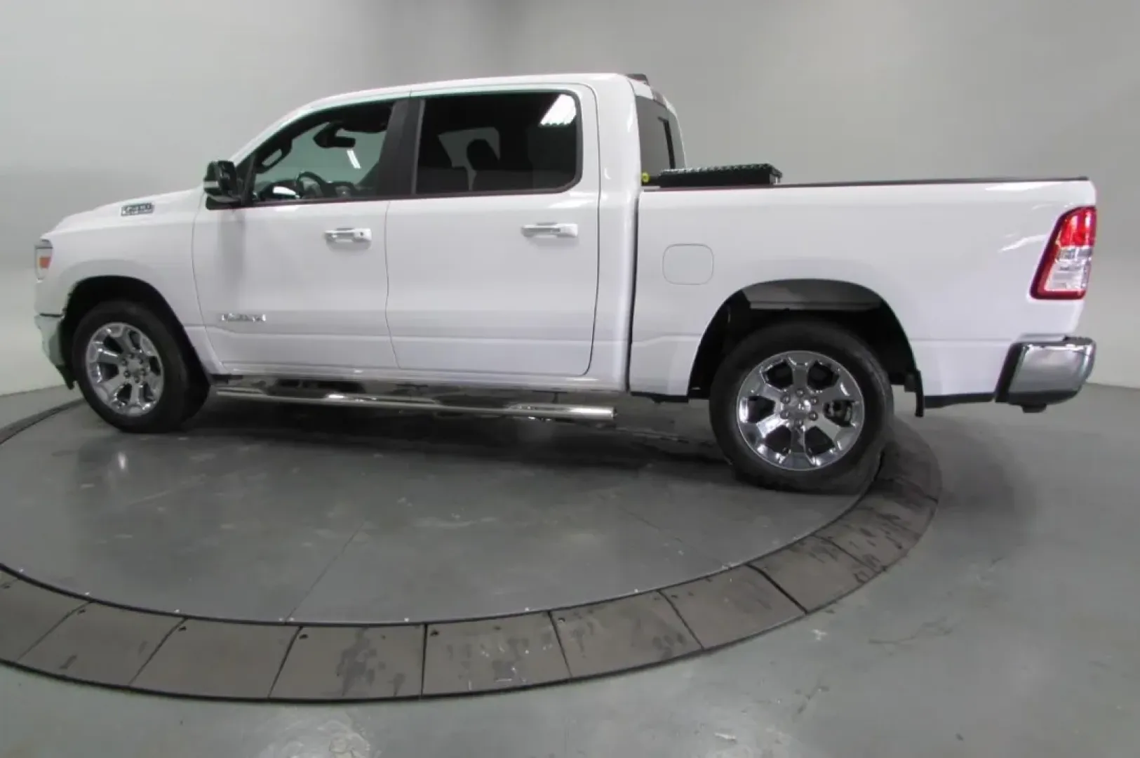 2019 /Diesel Gray/Black Cloth Ram 1500 Big Horn/Lone Star (1C6SRFFTXKN) with an Other engine, located at 12836 Highway 21, De Soto, MO, 63020, (636) 337-7777, 38.151867, -90.575615 - Are you in search of a powerful and versatile truck that can handle everything from weekend adventures to daily commutes? Look no further than this stunning 2019 Ram 1500 Big Horn/Lone Star, available now at Pettus Ford De Soto. This exceptional pre-owned truck, with only 33,980 miles, is perfect fo - Photo#4