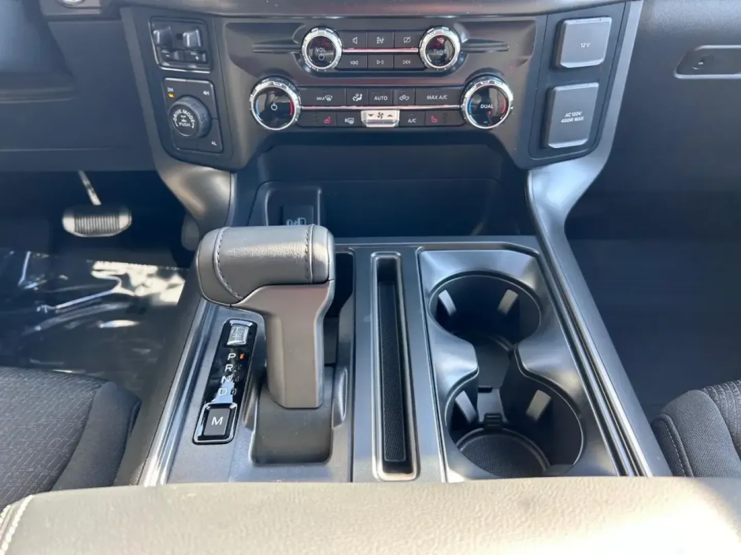 2024 /Black Cloth Ford F-150 XLT (1FTFW3L84RK) with an 3.5L V6 Turbocharged engine, located at 141 Commercial Dr, Fredericktown, MO, 63645, (573) 783-6432, 37.570087, -90.320648 - **Experience the Ultimate Adventure with the 2024 Ford F-150 XLT at Pettus Ford Fredericktown**<br /> <br /> Are you ready to elevate your lifestyle with a vehicle that seamlessly blends rugged capability with everyday comfort? Whether you're navigating the bustling streets of Fredericktown or embar - Photo#14