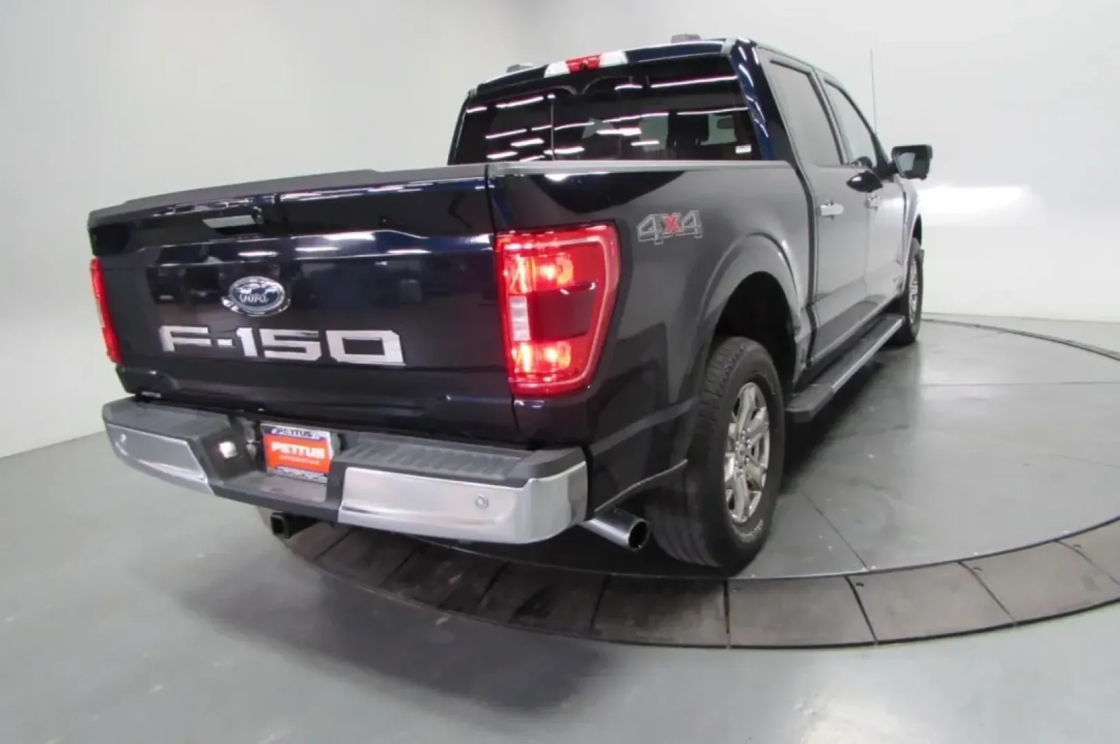 2021 /Black/Medium Dark Slate Ford F-150 XLT (1FTFW1ED8MF) with an Other engine, located at 12836 Highway 21, De Soto, MO, 63020, (636) 337-7777, 38.151867, -90.575615 - **Unleash Your Adventures with the 2021 Ford F-150 XLT at Pettus Ford De Soto!**<br /> <br /> Are you ready to take your weekend adventures and daily commuting to the next level? Look no further than the 2021 Ford F-150 XLT, available now at Pettus Ford De Soto in De Soto, MO! This reliable and rugg - Photo#7