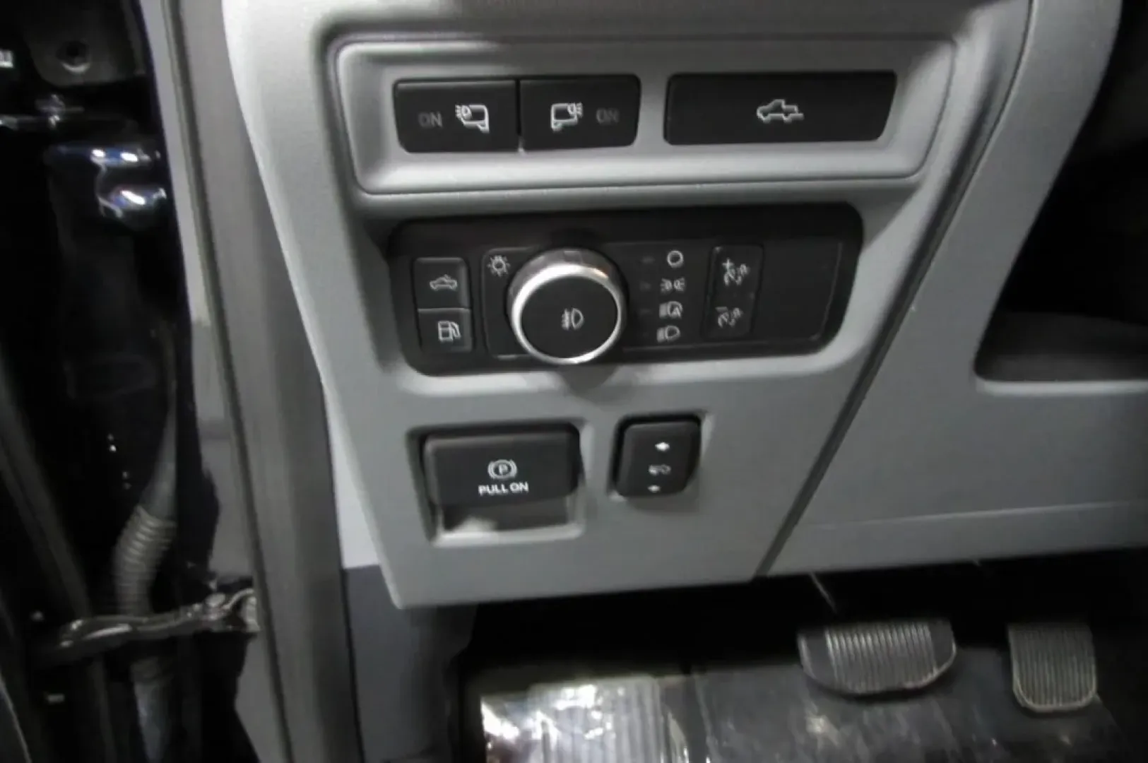 2021 /Black/Medium Dark Slate Ford F-150 XLT (1FTFW1ED8MF) with an Other engine, located at 12836 Highway 21, De Soto, MO, 63020, (636) 337-7777, 38.151867, -90.575615 - **Unleash Your Adventures with the 2021 Ford F-150 XLT at Pettus Ford De Soto!**<br /> <br /> Are you ready to take your weekend adventures and daily commuting to the next level? Look no further than the 2021 Ford F-150 XLT, available now at Pettus Ford De Soto in De Soto, MO! This reliable and rugg - Photo#13