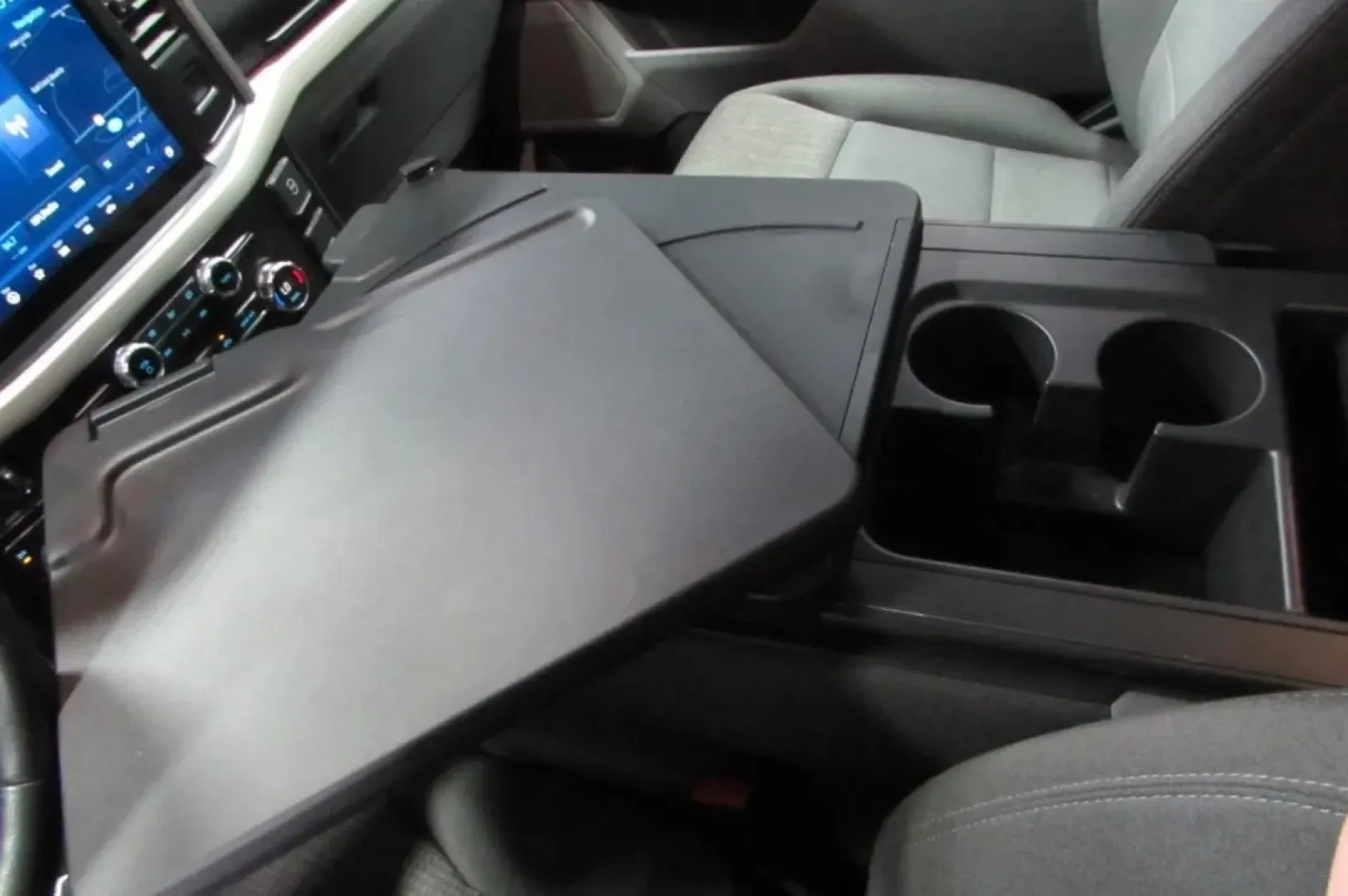 2021 /Black/Medium Dark Slate Ford F-150 XLT (1FTFW1ED8MF) with an Other engine, located at 12836 Highway 21, De Soto, MO, 63020, (636) 337-7777, 38.151867, -90.575615 - **Unleash Your Adventures with the 2021 Ford F-150 XLT at Pettus Ford De Soto!**<br /> <br /> Are you ready to take your weekend adventures and daily commuting to the next level? Look no further than the 2021 Ford F-150 XLT, available now at Pettus Ford De Soto in De Soto, MO! This reliable and rugg - Photo#23