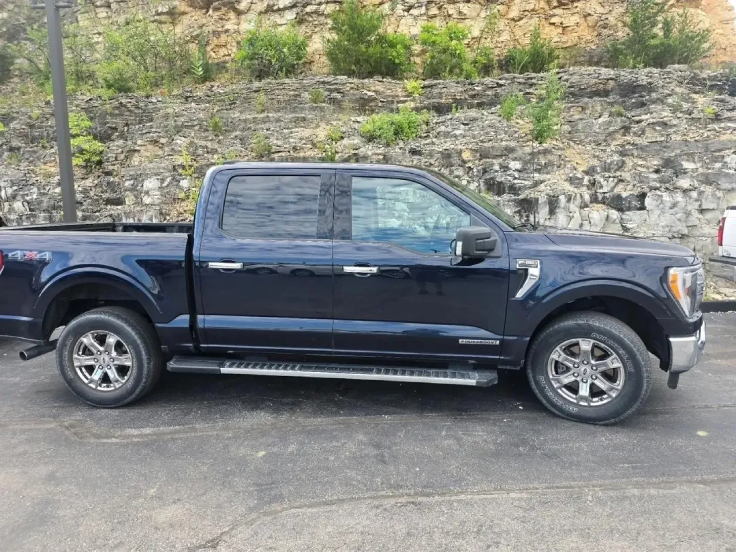 2021 /Black/Medium Dark Slate Ford F-150 XLT (1FTFW1ED8MF) with an Other engine, located at 12836 Highway 21, De Soto, MO, 63020, (636) 337-7777, 38.151867, -90.575615 - **Unleash Your Adventures with the 2021 Ford F-150 XLT at Pettus Ford De Soto!**<br /> <br /> Are you ready to take your weekend adventures and daily commuting to the next level? Look no further than the 2021 Ford F-150 XLT, available now at Pettus Ford De Soto in De Soto, MO! This reliable and rugg - Photo#29