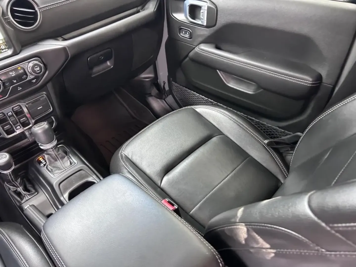 2021 /Black Leather Jeep Wrangler Unlimited Sahara 4xe (1C4JJXP64MW) with an 2.0L I4 DOHC DI Turbo PHEV engine, Automatic transmission, located at 970 Woodlawn Dr., Farmington, MO, 63640, (573) 431-7800, 37.825642, -90.468674 - **Adventure Awaits with the 2021 Jeep Wrangler Unlimited Sahara 4xe - Perfect for Your Next Journey!**<br /> <br /> Are you ready to elevate your outdoor adventures and daily commutes? The 2021 Jeep Wrangler Unlimited Sahara 4xe is the ultimate SUV that combines rugged capability with everyday comfo - Photo#14