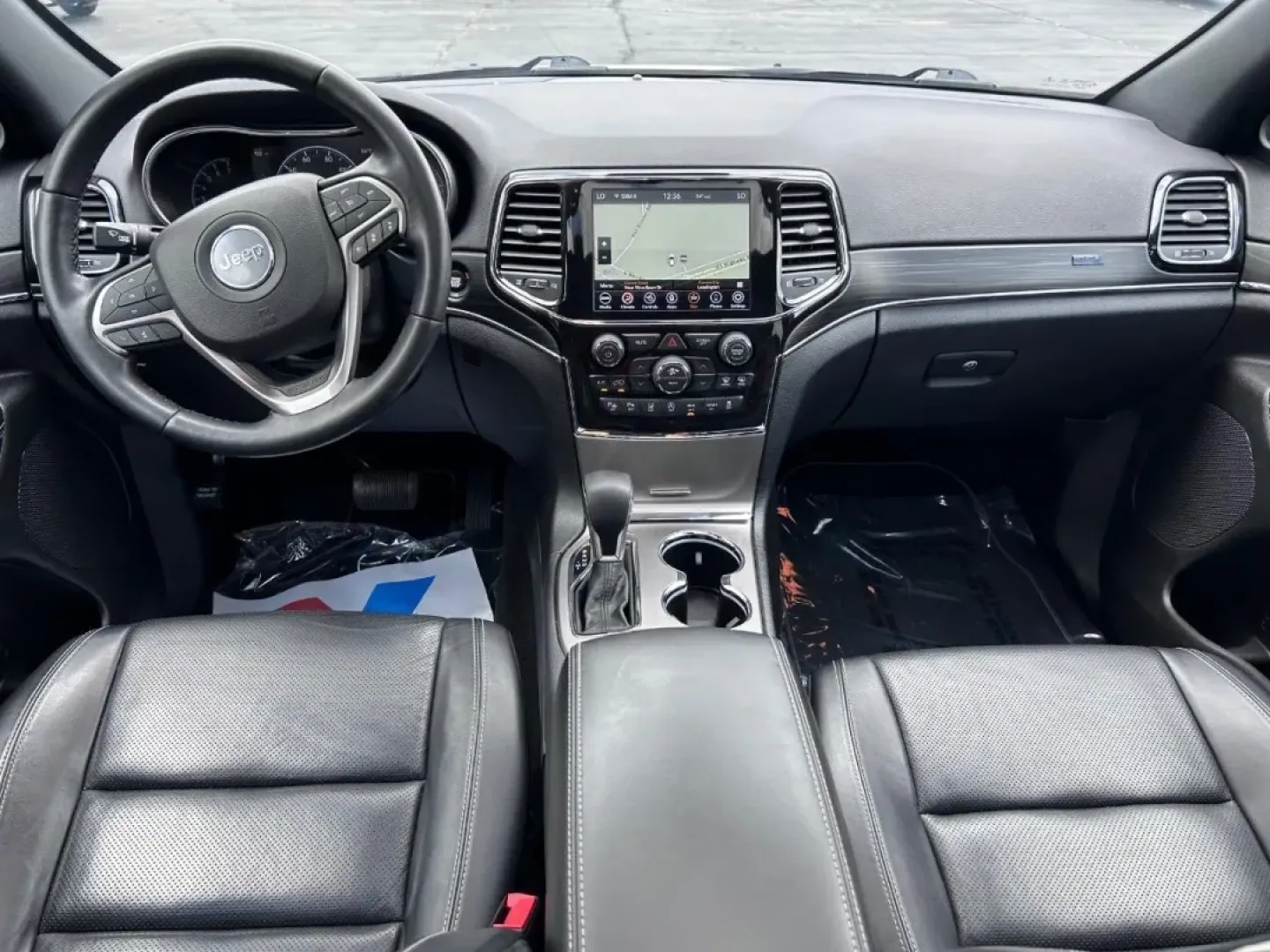 2021 /Black Leather Jeep Grand Cherokee 80th Anniversary Edition (1C4RJFBG0MC) with an 3.6L V6 24V VVT UPG I engine, Automatic transmission, located at 970 Woodlawn Dr., Farmington, MO, 63640, (573) 431-7800, 37.825642, -90.468674 - **Adventure Awaits with the 2021 Jeep Grand Cherokee 80th Anniversary Edition!**<br /> <br /> Are you ready to elevate your weekend adventures or tackle your daily commute with confidence? The 2021 Jeep Grand Cherokee 80th Anniversary Edition is designed for those who crave both comfort and capabili - Photo#9