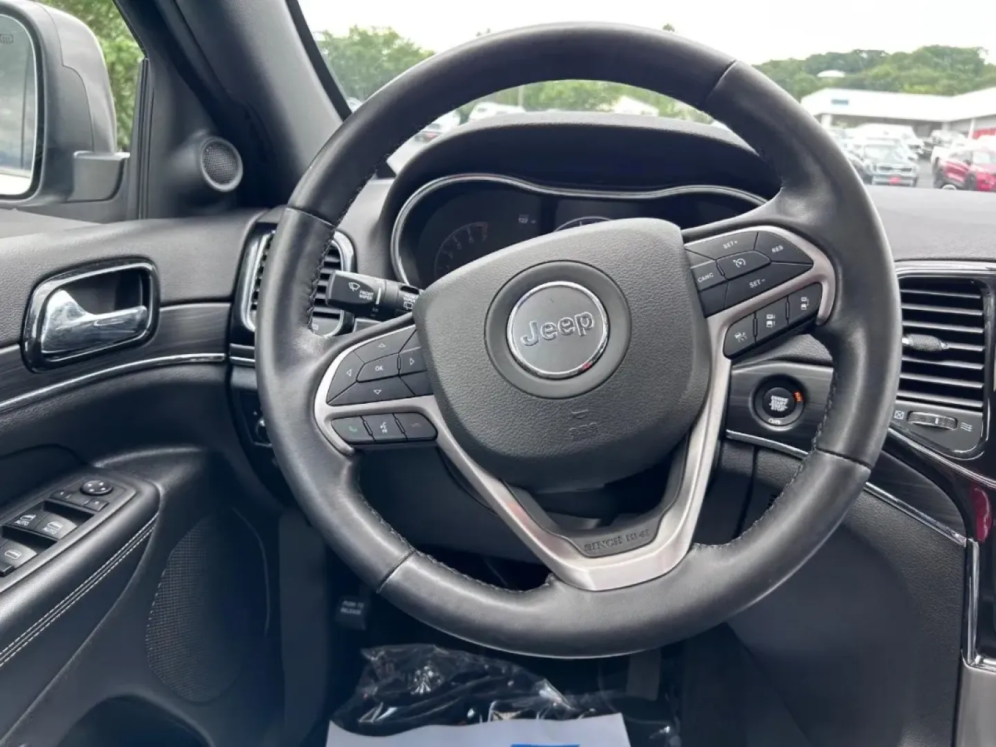 2021 /Black Leather Jeep Grand Cherokee 80th Anniversary Edition (1C4RJFBG0MC) with an 3.6L V6 24V VVT UPG I engine, Automatic transmission, located at 970 Woodlawn Dr., Farmington, MO, 63640, (573) 431-7800, 37.825642, -90.468674 - **Adventure Awaits with the 2021 Jeep Grand Cherokee 80th Anniversary Edition!**<br /> <br /> Are you ready to elevate your weekend adventures or tackle your daily commute with confidence? The 2021 Jeep Grand Cherokee 80th Anniversary Edition is designed for those who crave both comfort and capabili - Photo#10