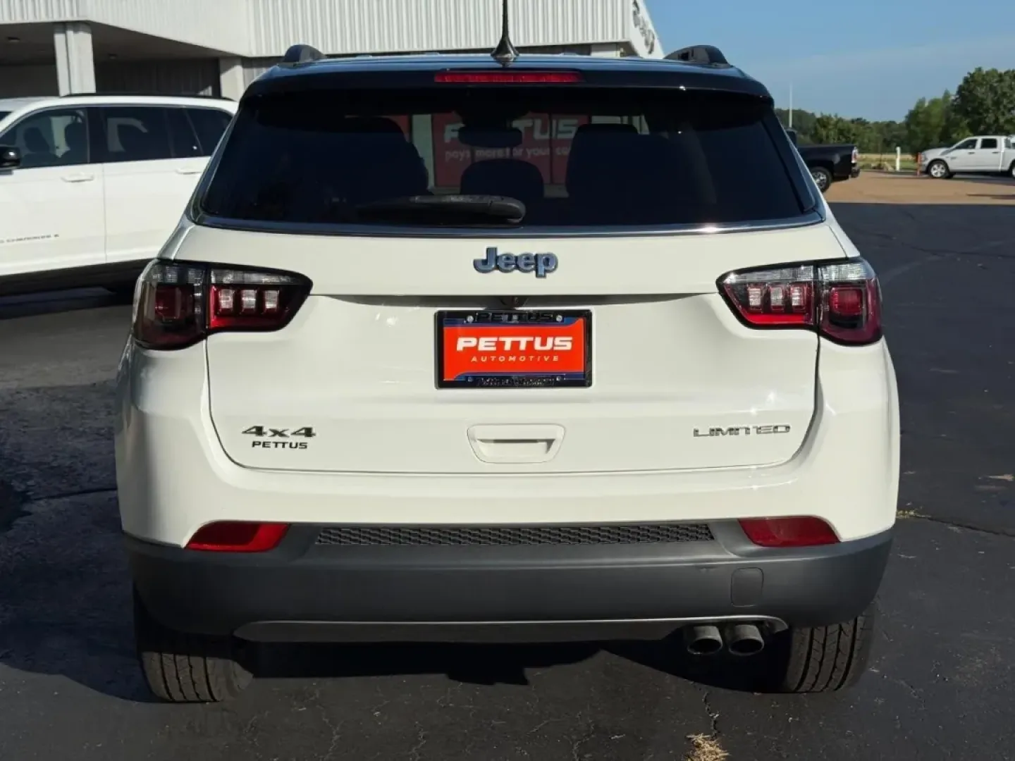 2022 /Black Leather Jeep Compass Limited (3C4NJDCB2NT) with an 2.4L I4 Zero Evap M-Air engine, Automatic transmission, located at 970 Woodlawn Dr., Farmington, MO, 63640, (573) 431-7800, 37.825642, -90.468674 - **Discover Your Next Adventure with the 2022 Jeep Compass Limited!**<br /> <br /> Are you ready to elevate your driving experience? Whether you're navigating the bustling streets of Farmington or embarking on an off-road adventure, the 2022 Jeep Compass Limited is your perfect companion. This stylis - Photo#3