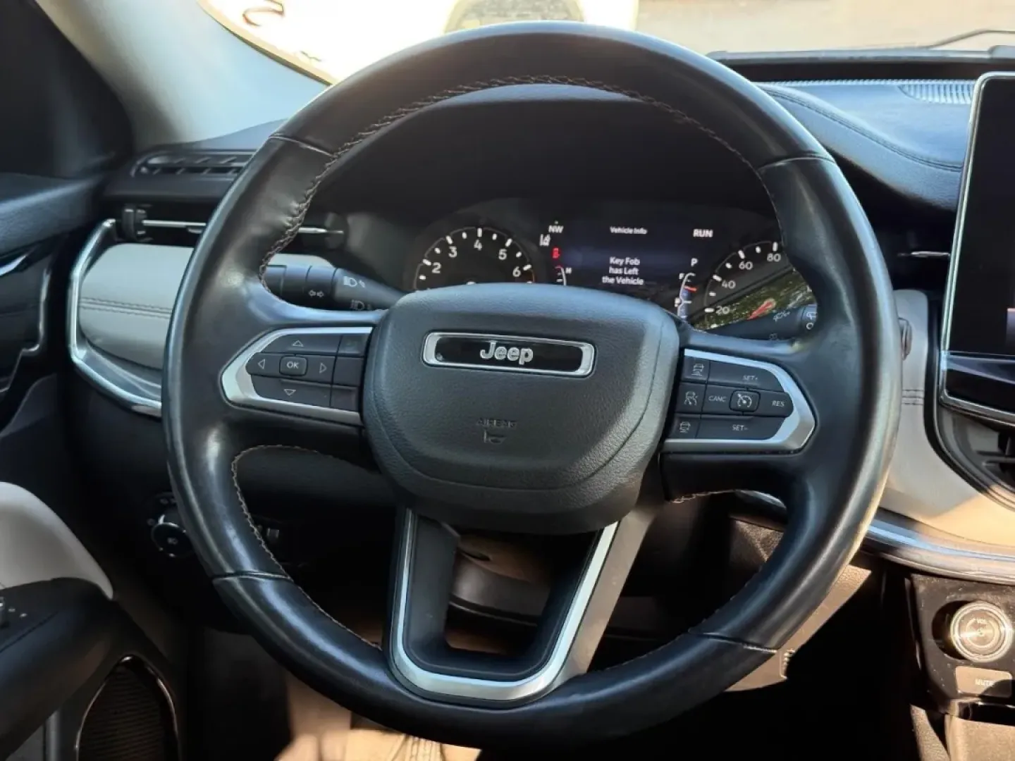 2022 /Black Leather Jeep Compass Limited (3C4NJDCB2NT) with an 2.4L I4 Zero Evap M-Air engine, Automatic transmission, located at 970 Woodlawn Dr., Farmington, MO, 63640, (573) 431-7800, 37.825642, -90.468674 - **Discover Your Next Adventure with the 2022 Jeep Compass Limited!**<br /> <br /> Are you ready to elevate your driving experience? Whether you're navigating the bustling streets of Farmington or embarking on an off-road adventure, the 2022 Jeep Compass Limited is your perfect companion. This stylis - Photo#11