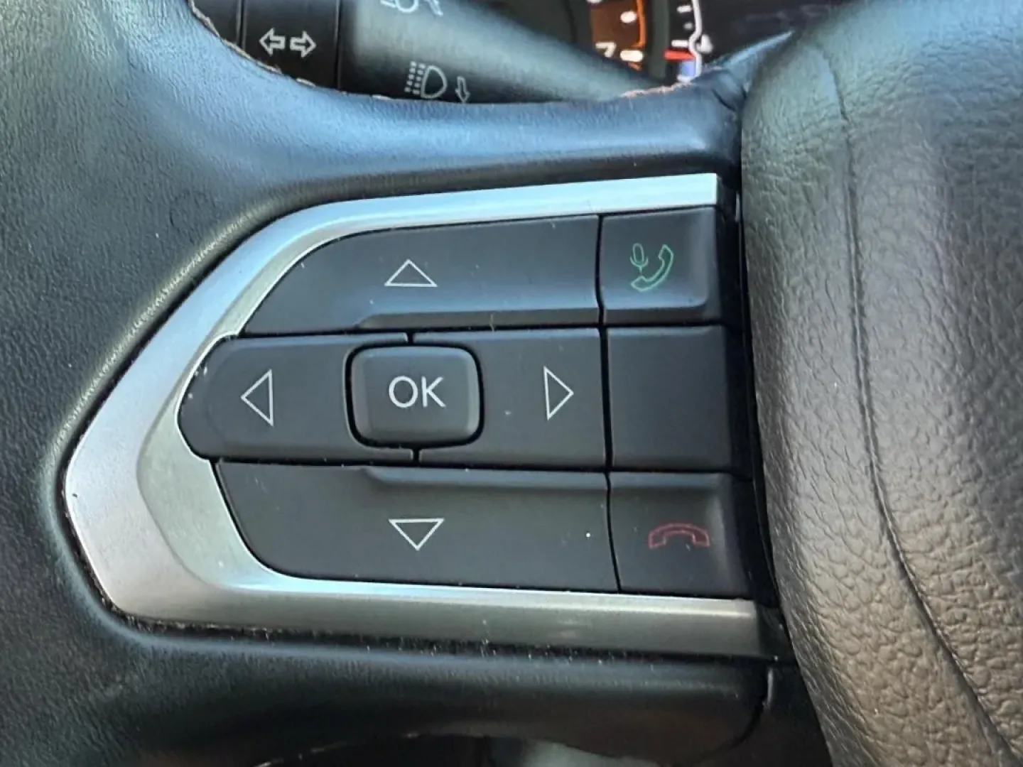 2022 /Black Leather Jeep Compass Limited (3C4NJDCB2NT) with an 2.4L I4 Zero Evap M-Air engine, Automatic transmission, located at 970 Woodlawn Dr., Farmington, MO, 63640, (573) 431-7800, 37.825642, -90.468674 - **Discover Your Next Adventure with the 2022 Jeep Compass Limited!**<br /> <br /> Are you ready to elevate your driving experience? Whether you're navigating the bustling streets of Farmington or embarking on an off-road adventure, the 2022 Jeep Compass Limited is your perfect companion. This stylis - Photo#12