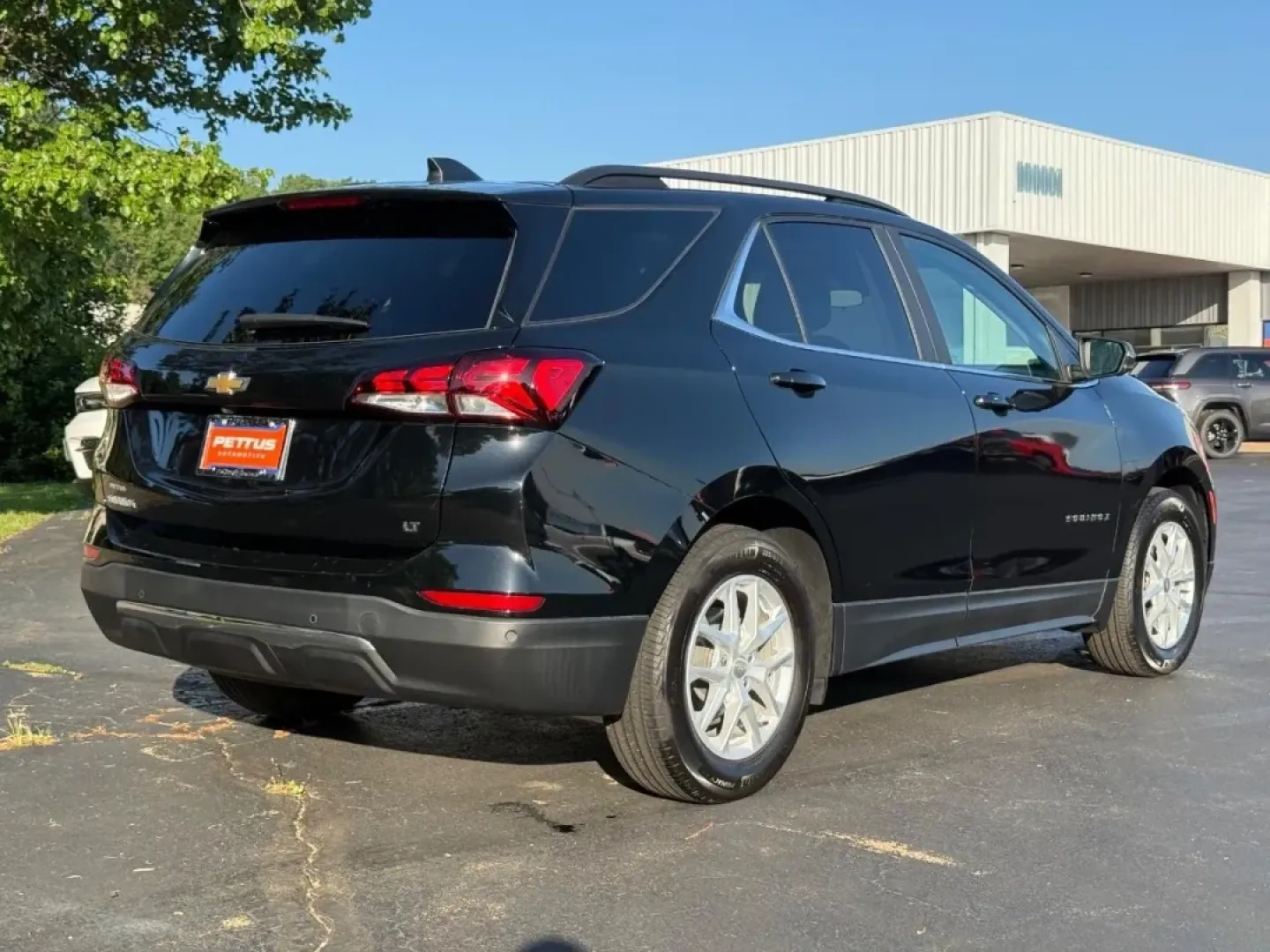 2023 /Jet Black Cloth Chevrolet Equinox LT (3GNAXKEG3PL) with an 1.5L Turbo DOHC 4-cylinder / SIDI / VVT engine, Automatic transmission, located at 970 Woodlawn Dr., Farmington, MO, 63640, (573) 431-7800, 37.825642, -90.468674 - **Explore New Adventures with the 2023 Chevrolet Equinox LT Your Perfect SUV Awaits!**<br /> <br /> If you're searching for an SUV that can effortlessly fit into your family's lifestyle or serve as your reliable commuting companion, look no further than the impressive 2023 Chevrolet Equinox LT, now - Photo#2
