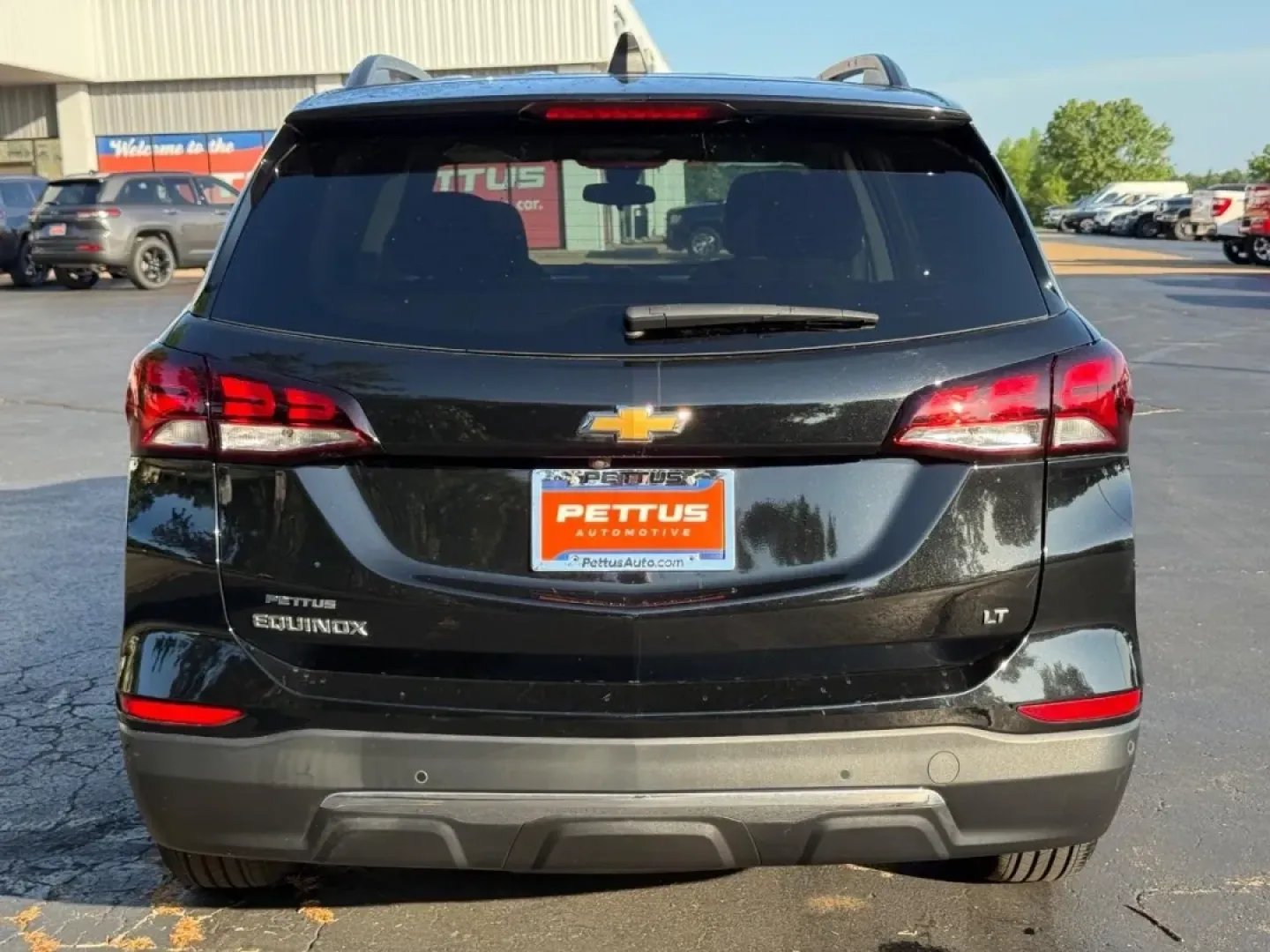 2023 /Jet Black Cloth Chevrolet Equinox LT (3GNAXKEG3PL) with an 1.5L Turbo DOHC 4-cylinder / SIDI / VVT engine, Automatic transmission, located at 970 Woodlawn Dr., Farmington, MO, 63640, (573) 431-7800, 37.825642, -90.468674 - **Explore New Adventures with the 2023 Chevrolet Equinox LT Your Perfect SUV Awaits!**<br /> <br /> If you're searching for an SUV that can effortlessly fit into your family's lifestyle or serve as your reliable commuting companion, look no further than the impressive 2023 Chevrolet Equinox LT, now - Photo#3
