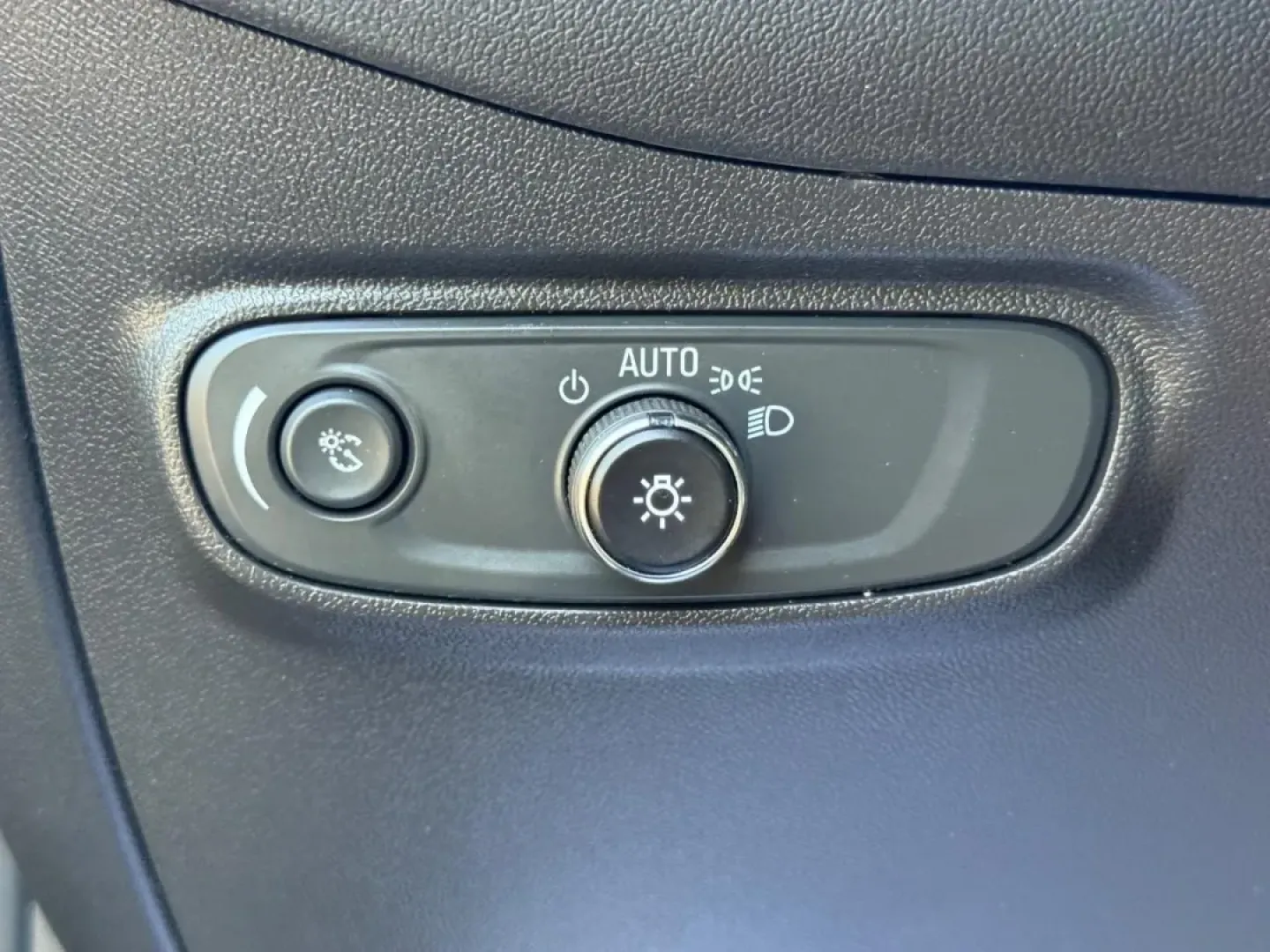 2023 /Jet Black Cloth Chevrolet Equinox LT (3GNAXKEG3PL) with an 1.5L Turbo DOHC 4-cylinder / SIDI / VVT engine, Automatic transmission, located at 970 Woodlawn Dr., Farmington, MO, 63640, (573) 431-7800, 37.825642, -90.468674 - **Explore New Adventures with the 2023 Chevrolet Equinox LT Your Perfect SUV Awaits!**<br /> <br /> If you're searching for an SUV that can effortlessly fit into your family's lifestyle or serve as your reliable commuting companion, look no further than the impressive 2023 Chevrolet Equinox LT, now - Photo#22