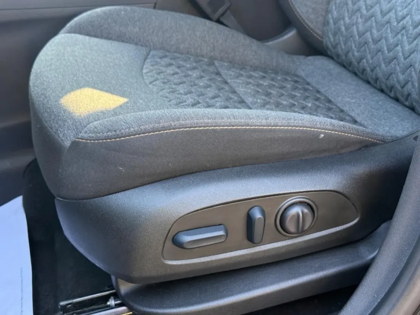 2023 /Jet Black Cloth Chevrolet Equinox LT (3GNAXKEG3PL) with an 1.5L Turbo DOHC 4-cylinder / SIDI / VVT engine, Automatic transmission, located at 970 Woodlawn Dr., Farmington, MO, 63640, (573) 431-7800, 37.825642, -90.468674 - **Explore New Adventures with the 2023 Chevrolet Equinox LT Your Perfect SUV Awaits!**<br /> <br /> If you're searching for an SUV that can effortlessly fit into your family's lifestyle or serve as your reliable commuting companion, look no further than the impressive 2023 Chevrolet Equinox LT, now - Photo#24